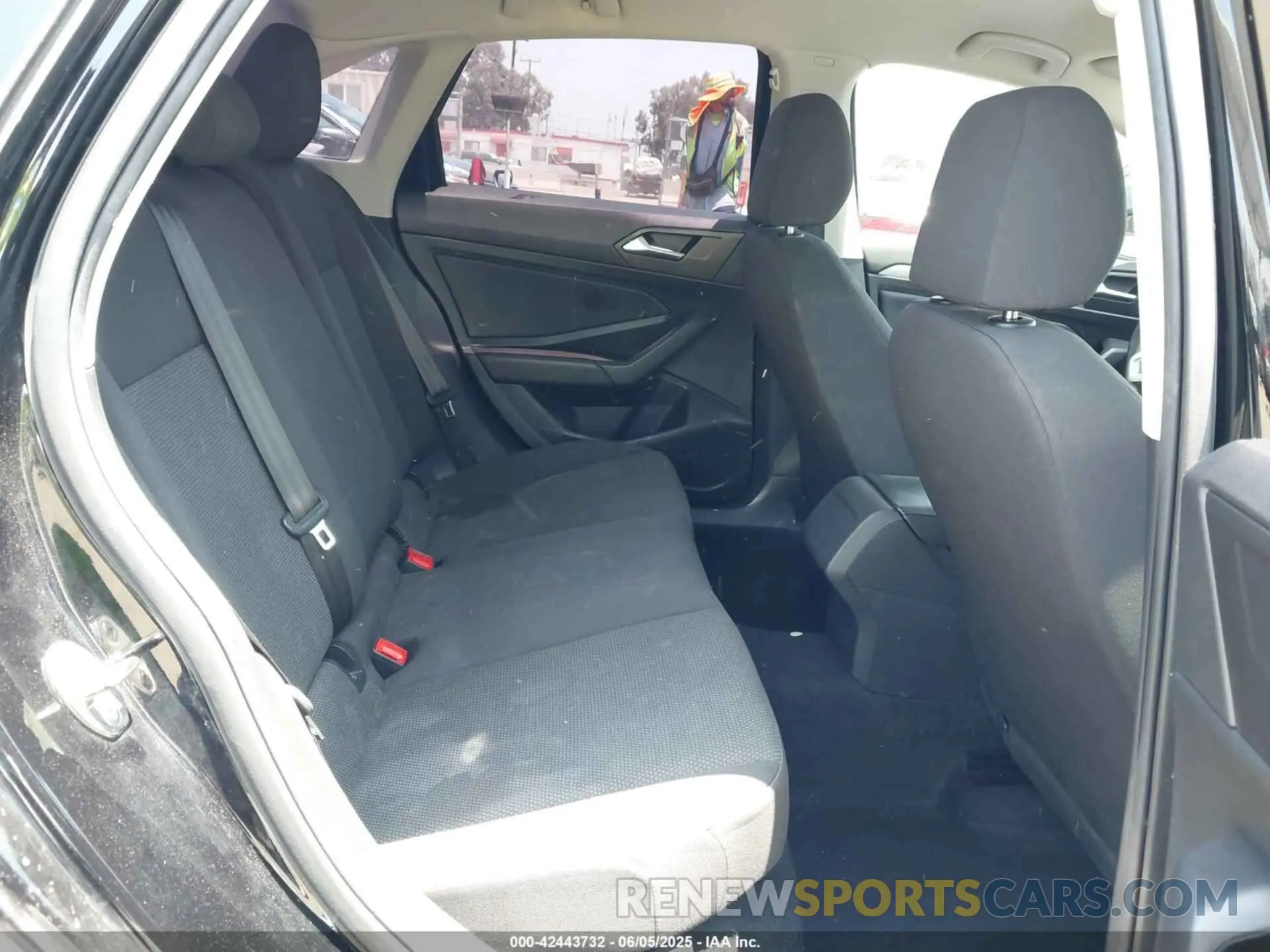 8 Photograph of a damaged car 3VWC57BU9KM097042 VOLKSWAGEN JETTA 2019