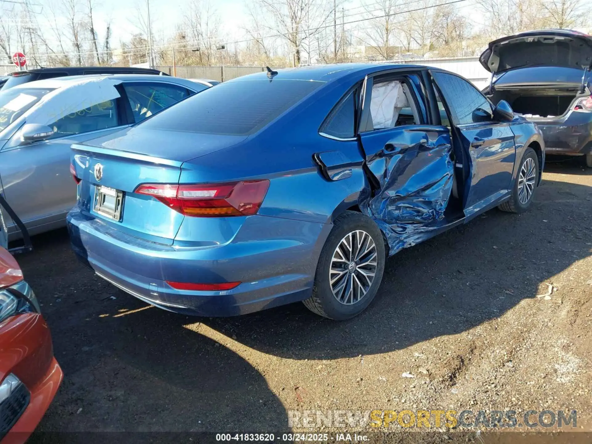 4 Photograph of a damaged car 3VWC57BU9KM101235 VOLKSWAGEN JETTA 2019