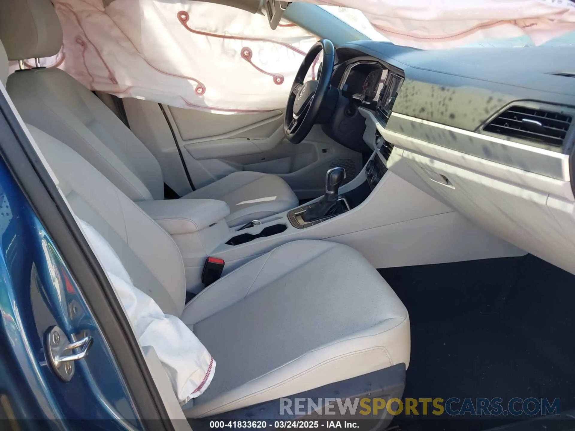 5 Photograph of a damaged car 3VWC57BU9KM101235 VOLKSWAGEN JETTA 2019