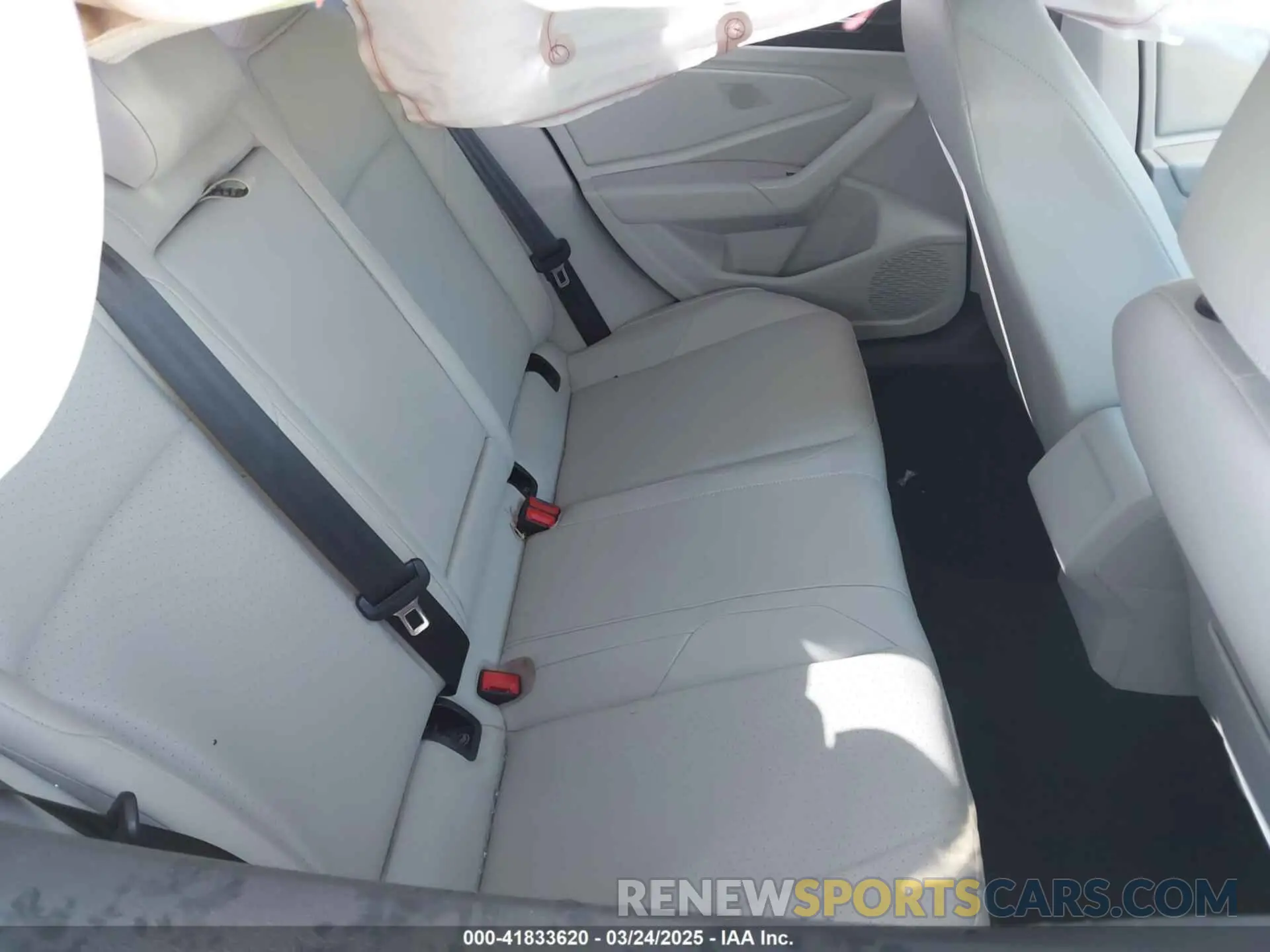 8 Photograph of a damaged car 3VWC57BU9KM101235 VOLKSWAGEN JETTA 2019