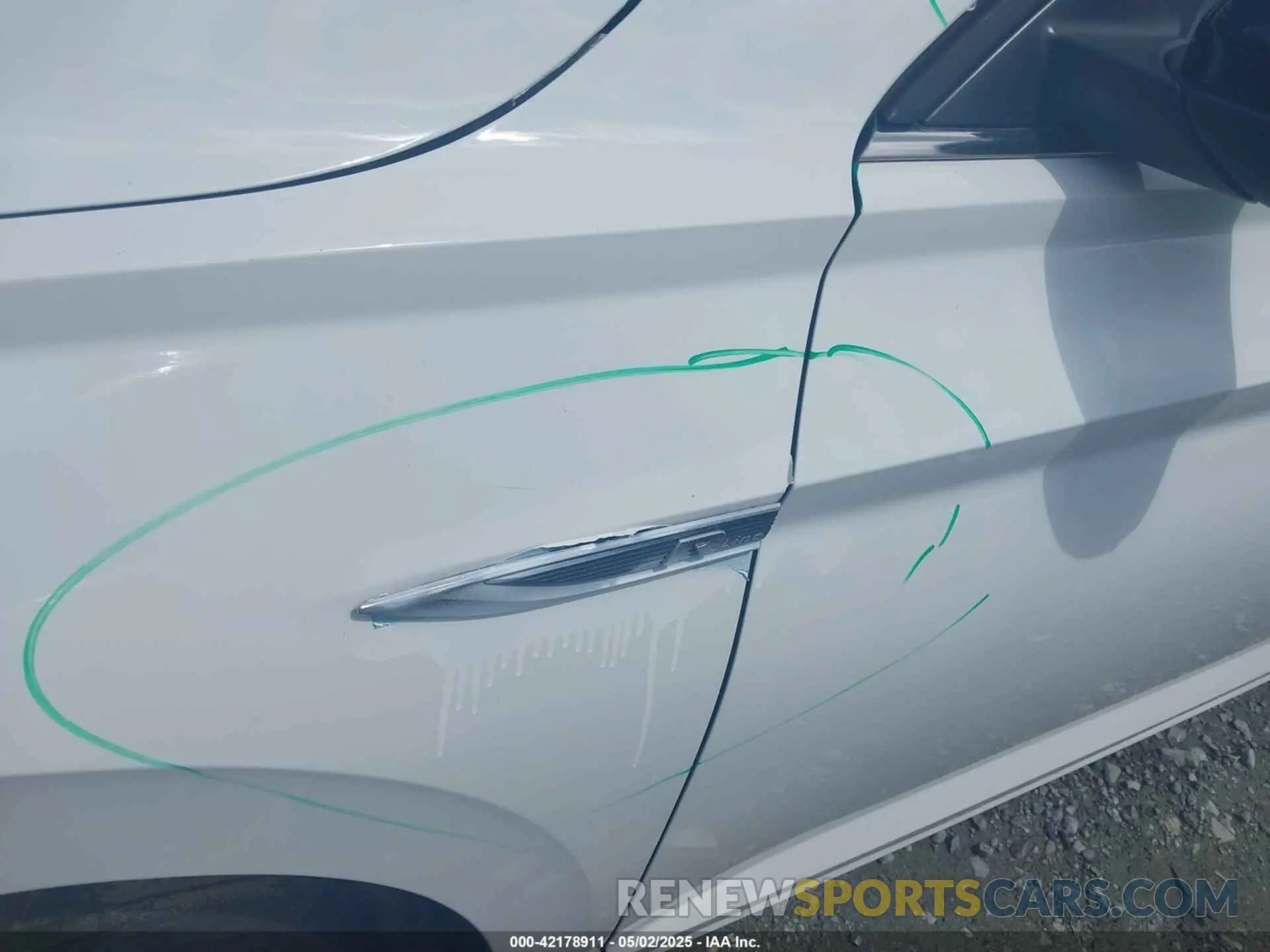 18 Photograph of a damaged car 3VWC57BU9KM103048 VOLKSWAGEN JETTA 2019