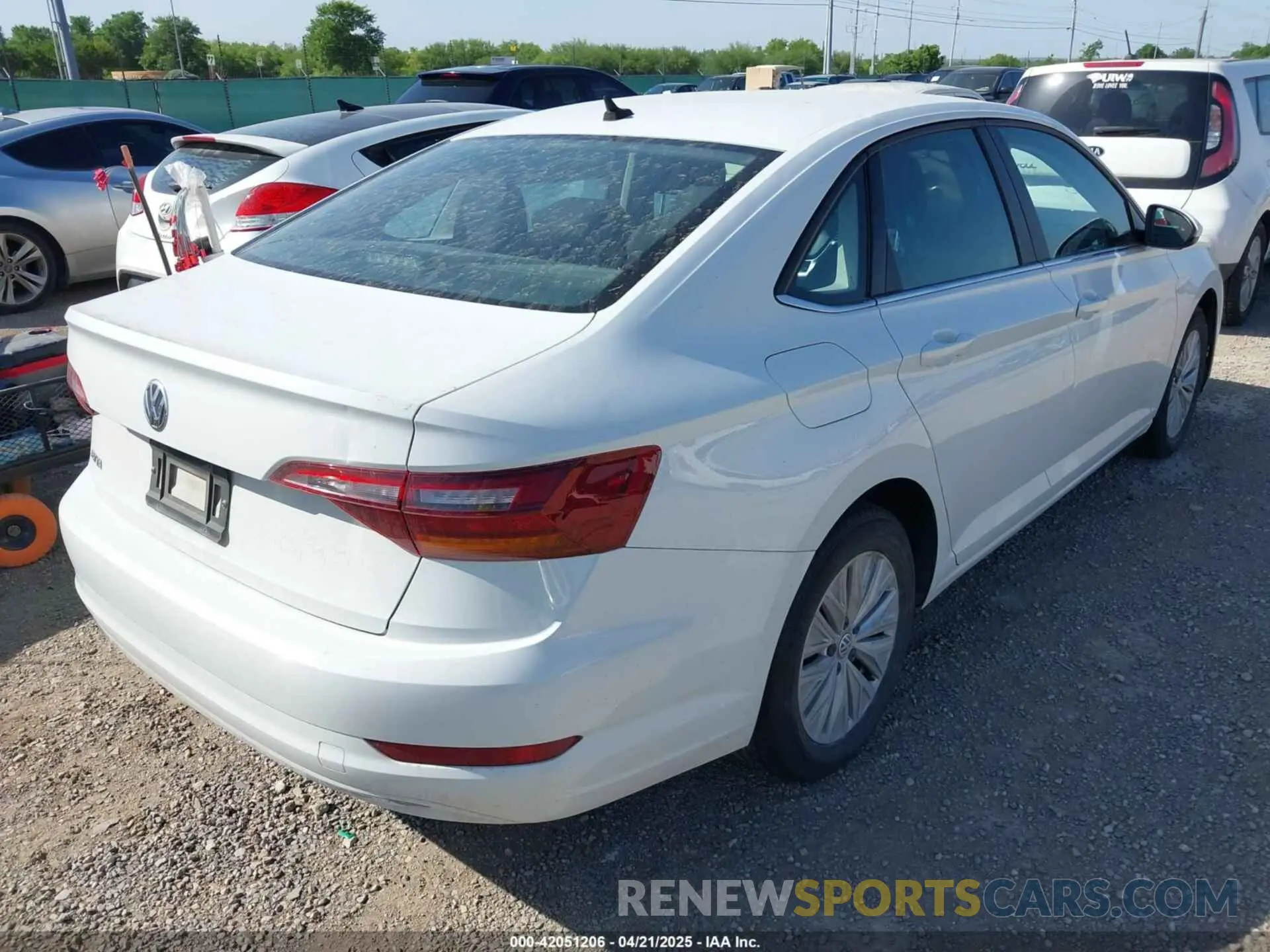 4 Photograph of a damaged car 3VWC57BU9KM105334 VOLKSWAGEN JETTA 2019