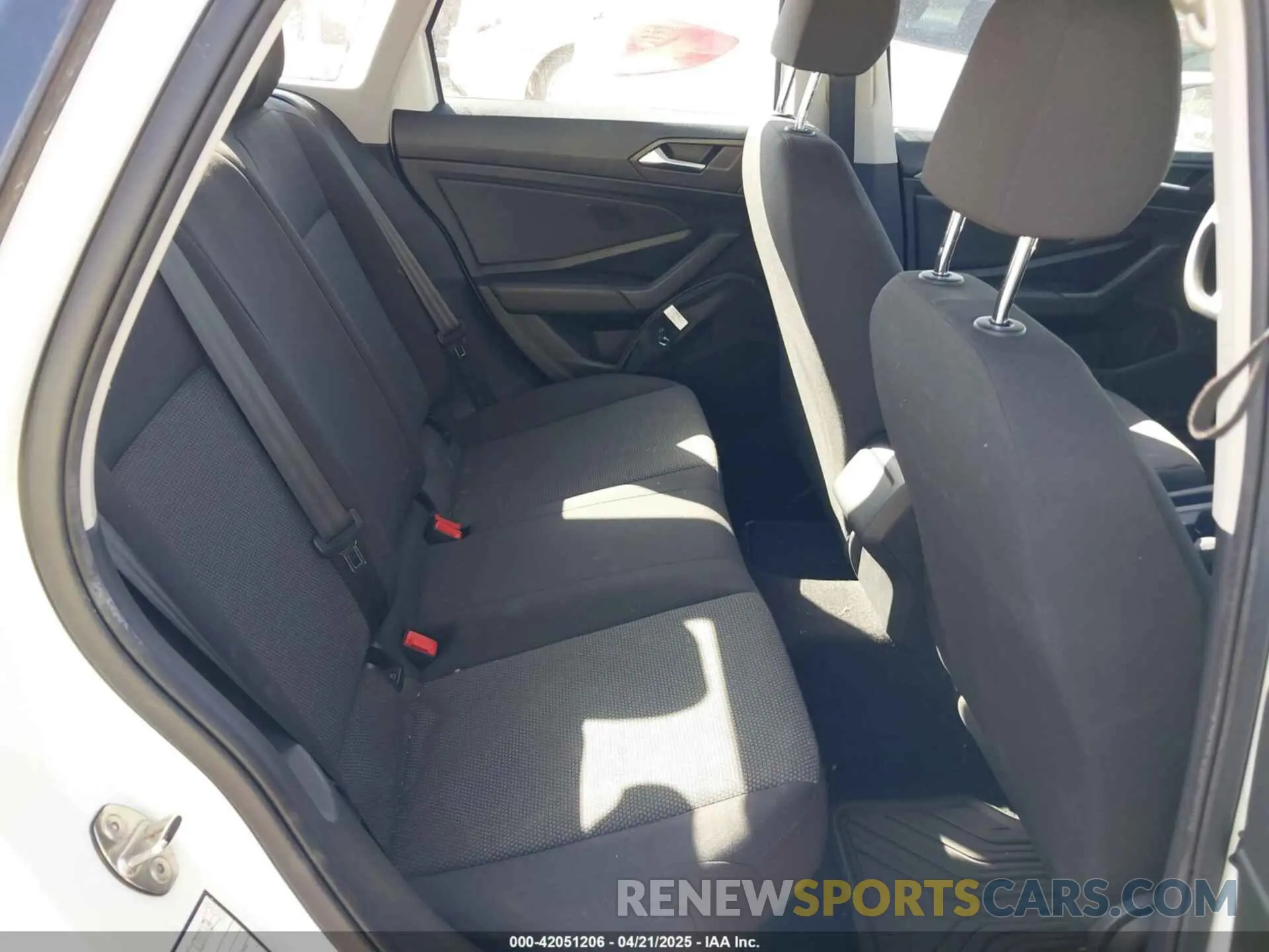 8 Photograph of a damaged car 3VWC57BU9KM105334 VOLKSWAGEN JETTA 2019