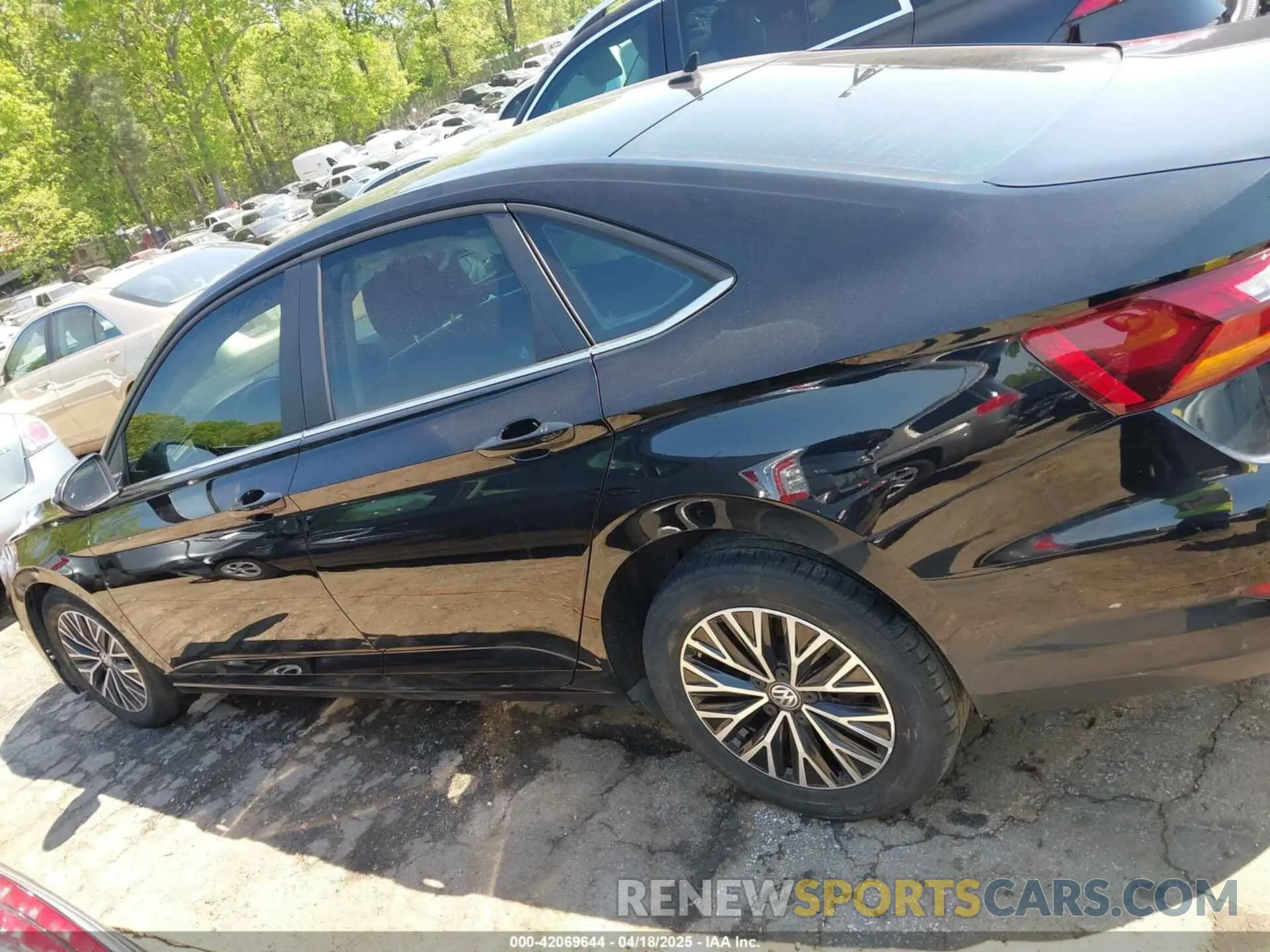 14 Photograph of a damaged car 3VWC57BU9KM158048 VOLKSWAGEN JETTA 2019