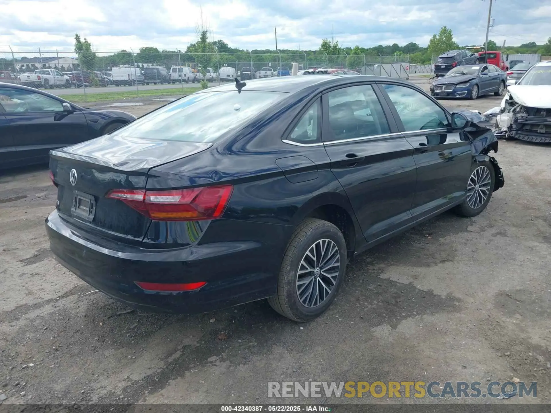 4 Photograph of a damaged car 3VWC57BU9KM261602 VOLKSWAGEN JETTA 2019