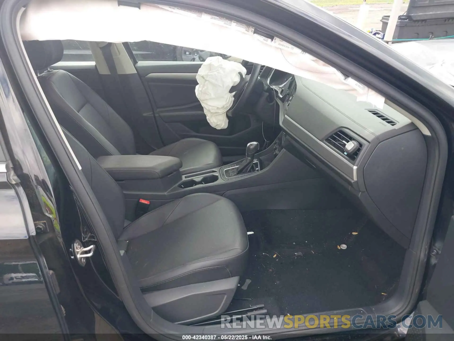 5 Photograph of a damaged car 3VWC57BU9KM261602 VOLKSWAGEN JETTA 2019