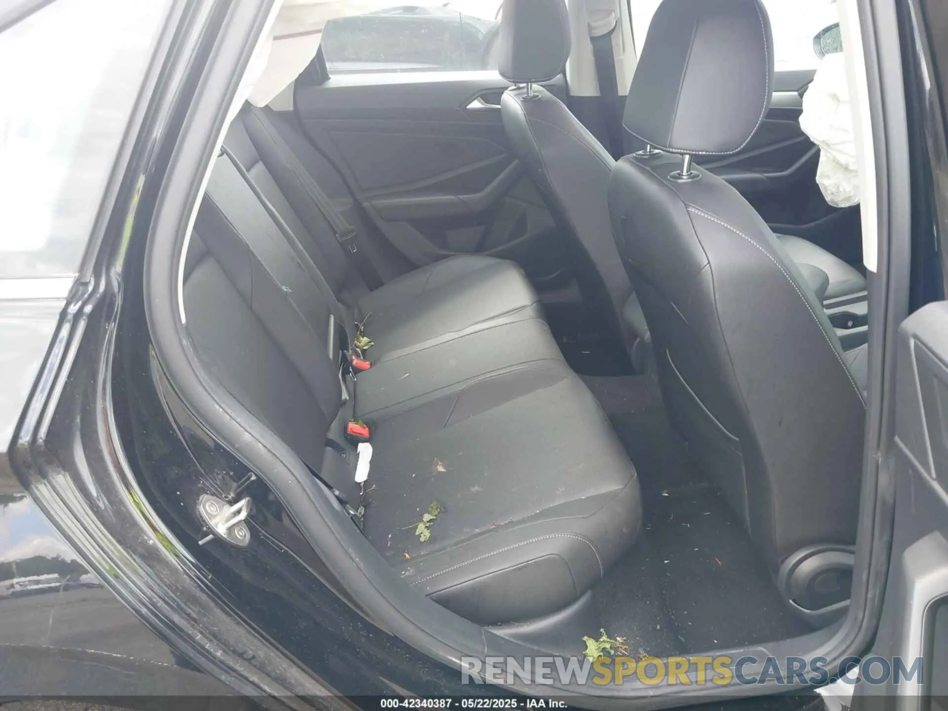 8 Photograph of a damaged car 3VWC57BU9KM261602 VOLKSWAGEN JETTA 2019