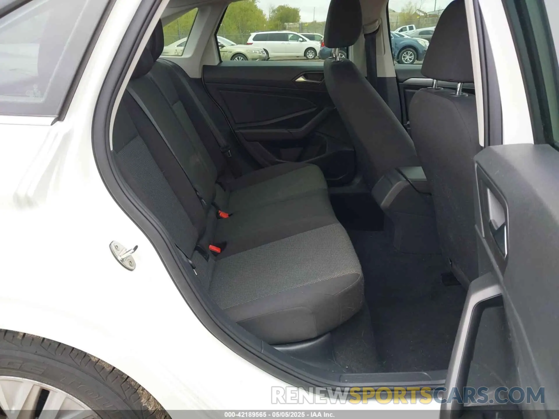8 Photograph of a damaged car 3VWC57BUXKM059741 VOLKSWAGEN JETTA 2019