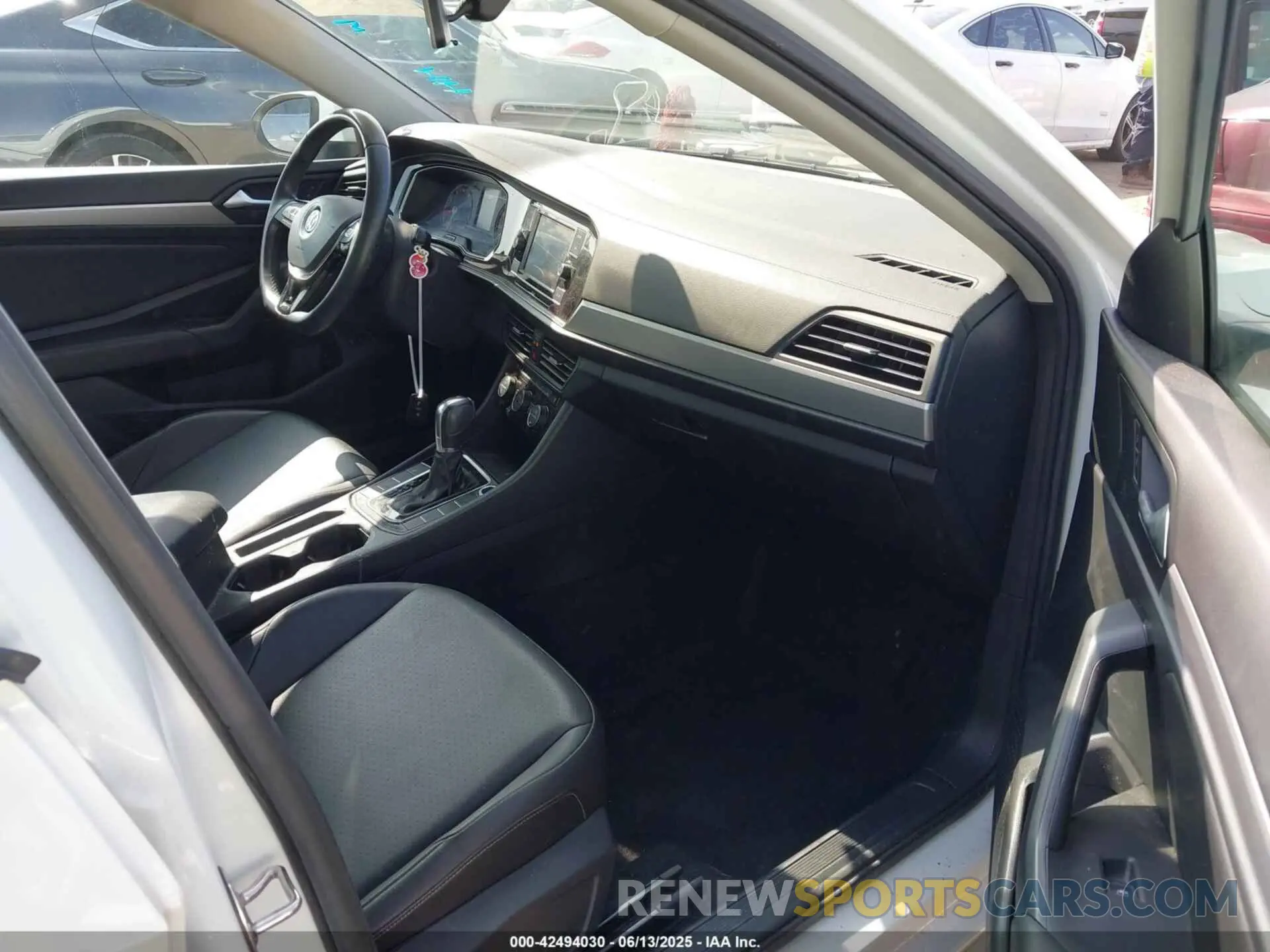 5 Photograph of a damaged car 3VWC57BUXKM078340 VOLKSWAGEN JETTA 2019