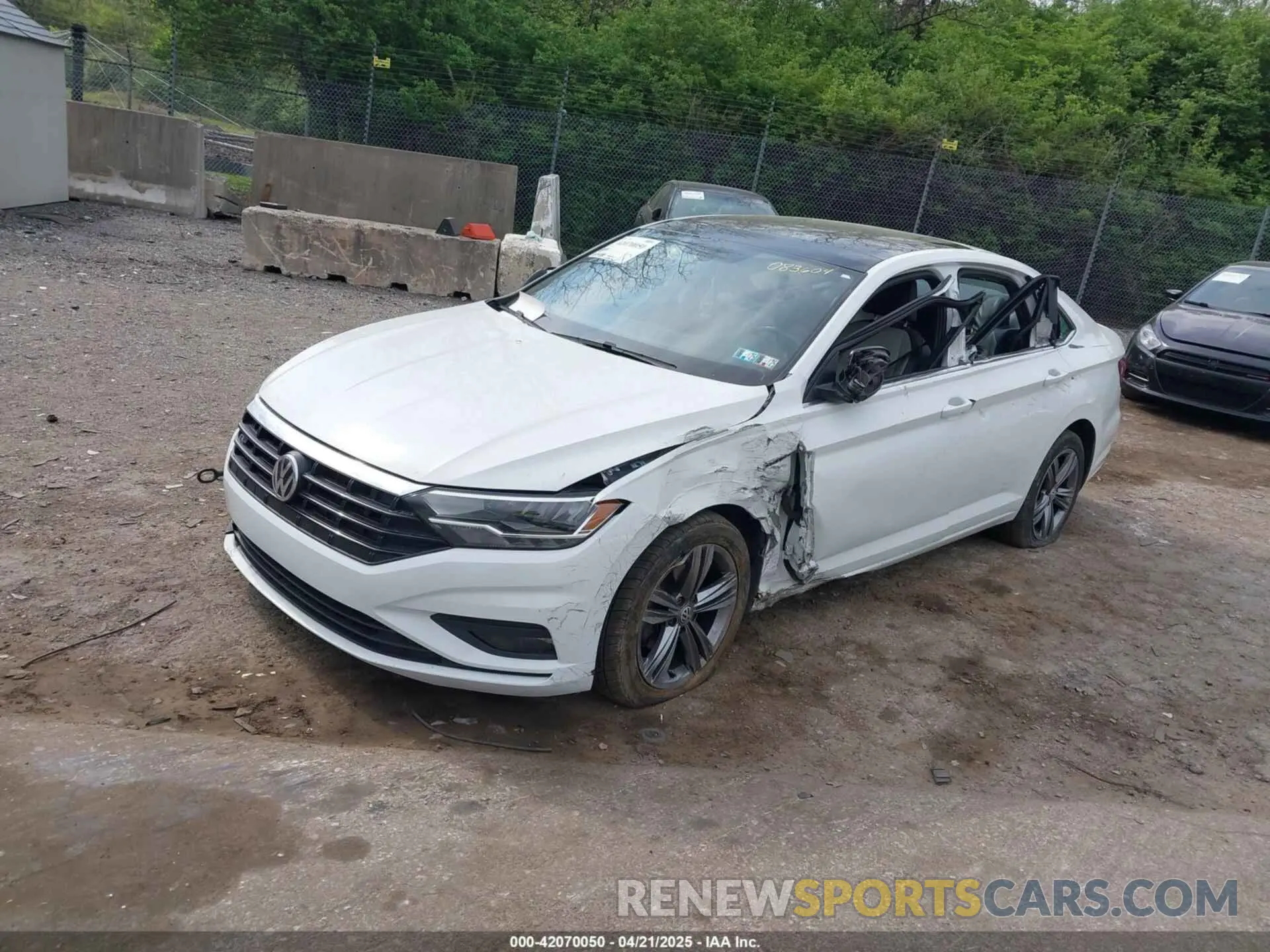 2 Photograph of a damaged car 3VWC57BUXKM083604 VOLKSWAGEN JETTA 2019