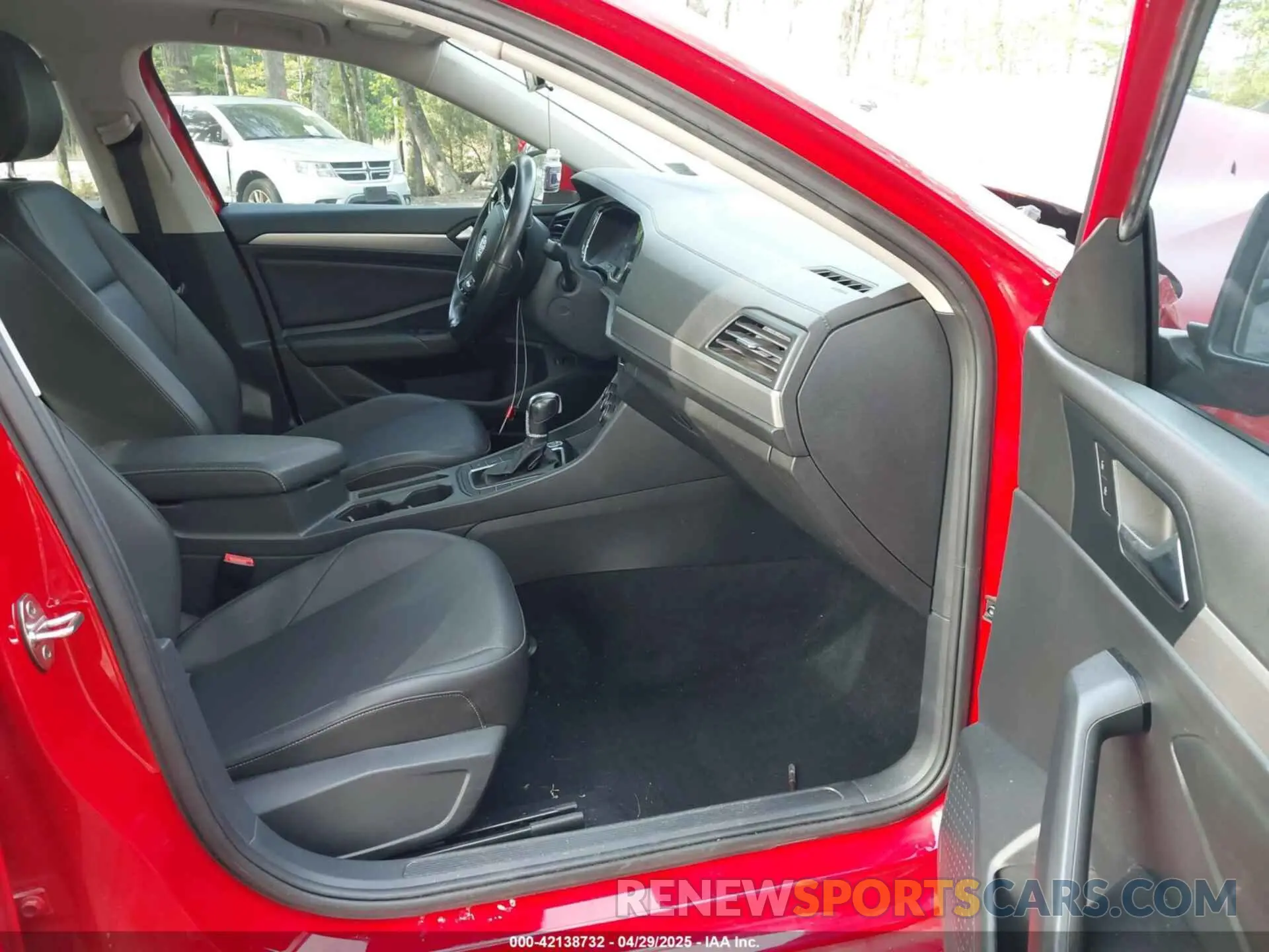 5 Photograph of a damaged car 3VWC57BUXKM170189 VOLKSWAGEN JETTA 2019