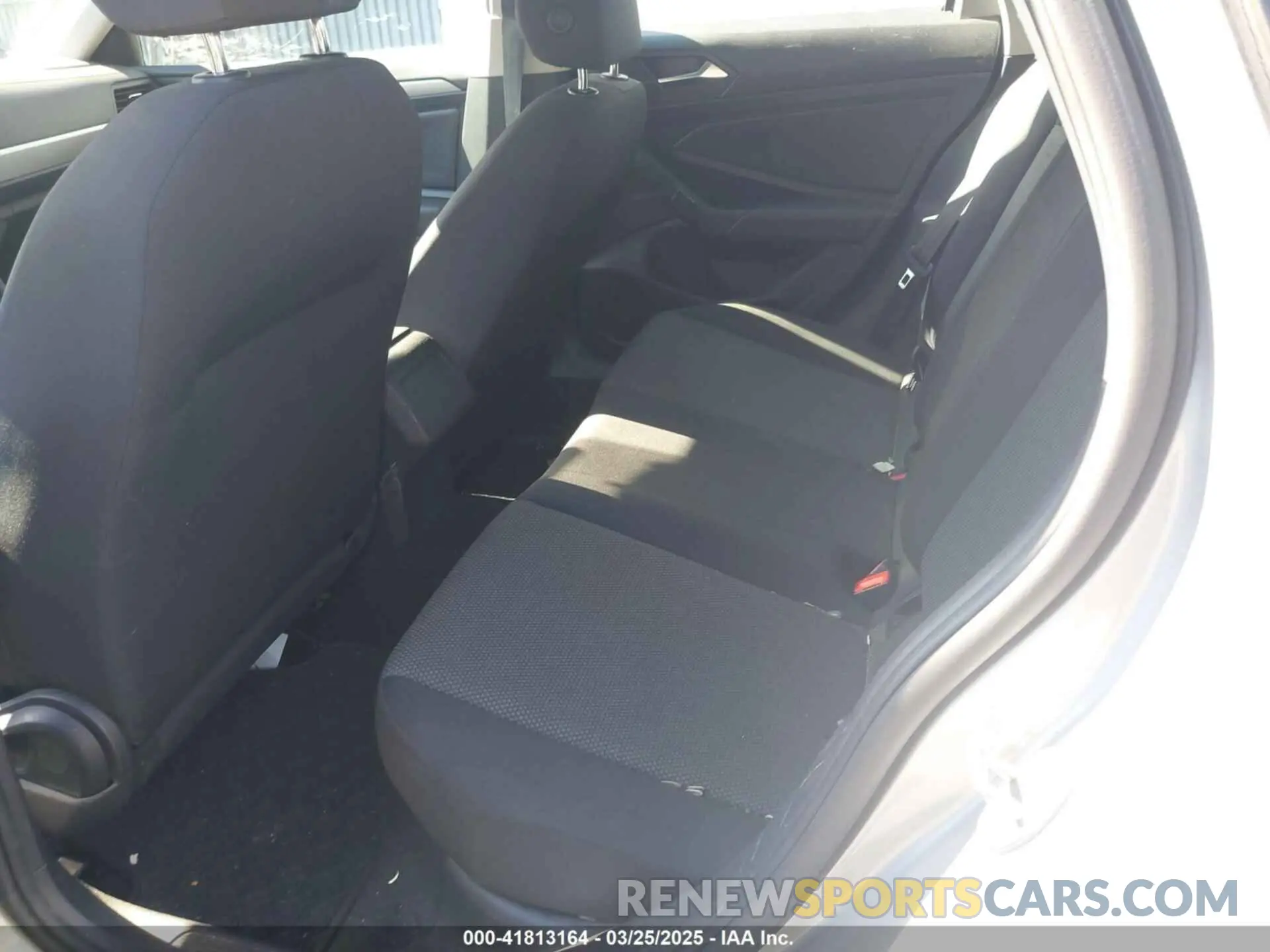 8 Photograph of a damaged car 3VWC57BUXKM242671 VOLKSWAGEN JETTA 2019