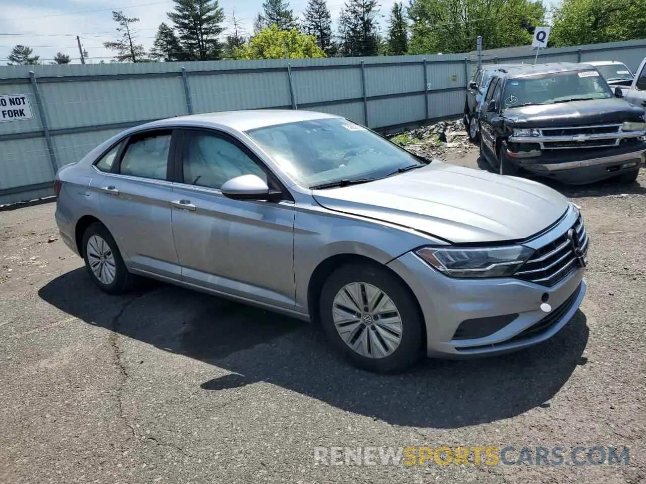 4 Photograph of a damaged car 3VWC57BUXKM253668 VOLKSWAGEN JETTA 2019