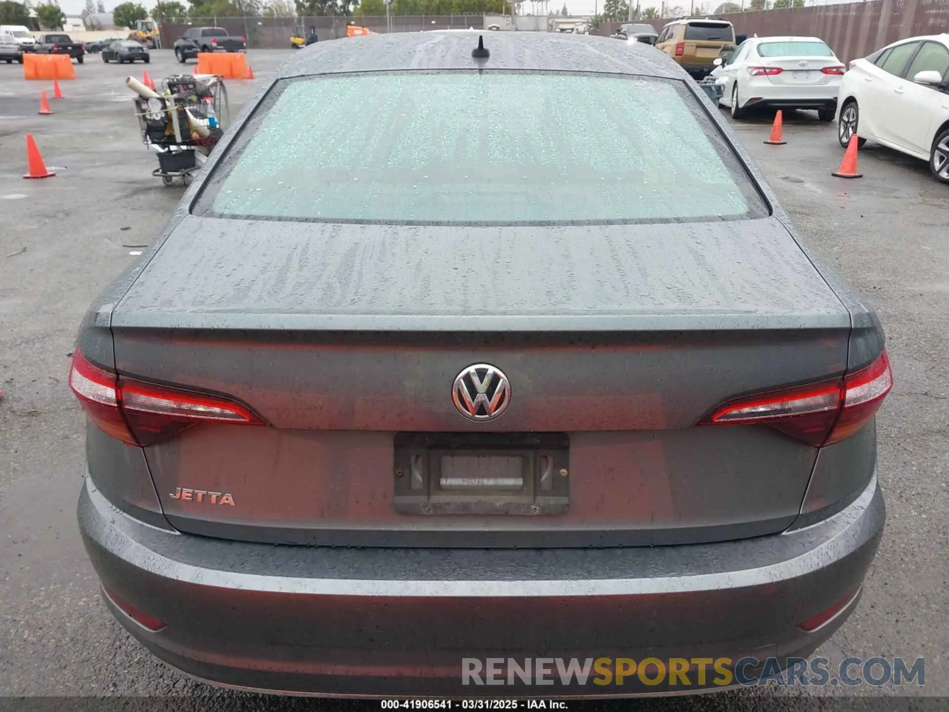 16 Photograph of a damaged car 3VWCB7BU0KM128252 VOLKSWAGEN JETTA 2019
