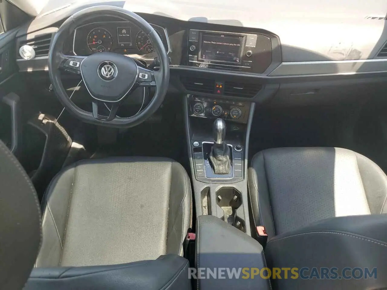 8 Photograph of a damaged car 3VWCB7BU0KM140286 VOLKSWAGEN JETTA 2019