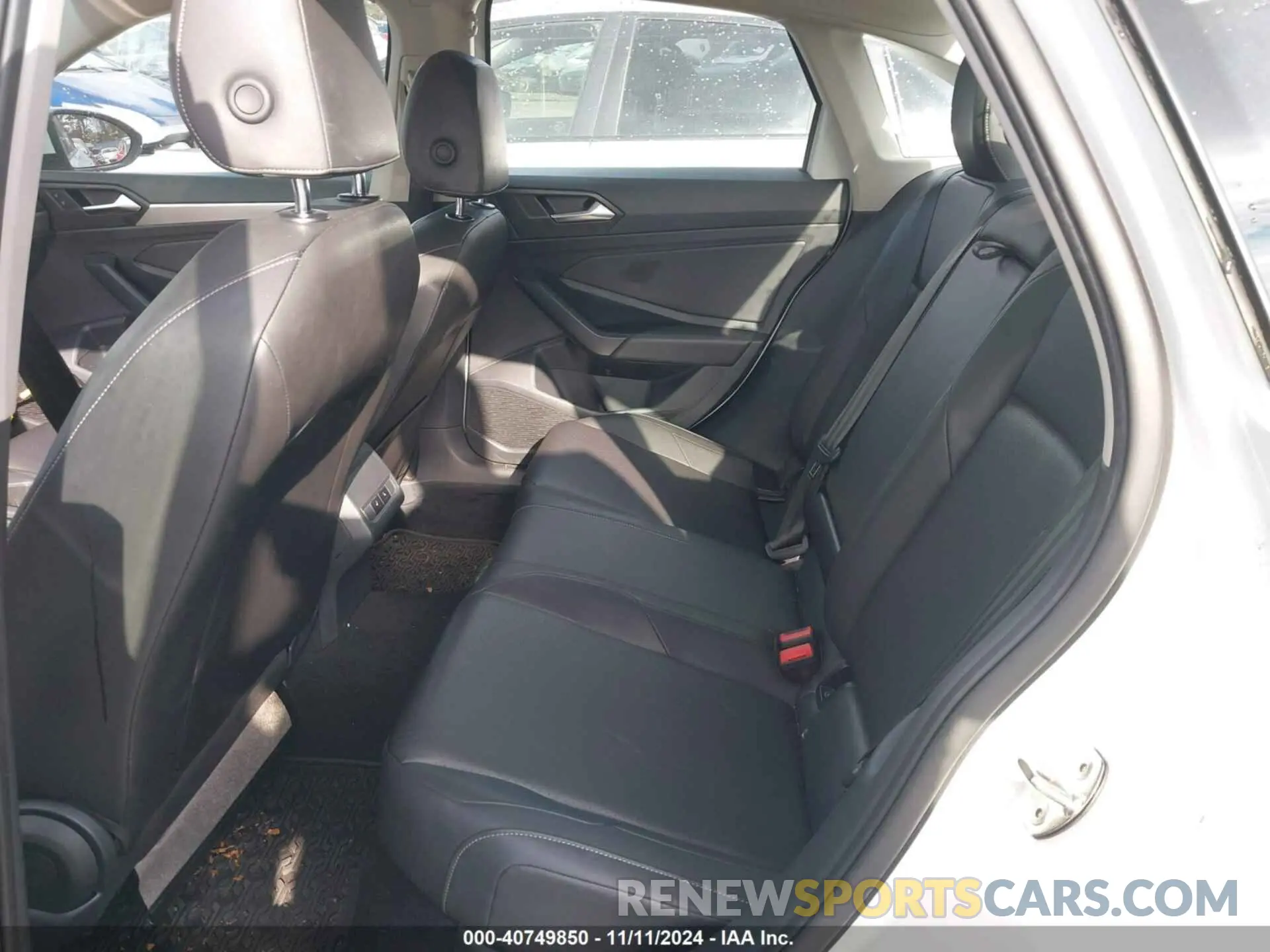 8 Photograph of a damaged car 3VWCB7BU0KM181873 VOLKSWAGEN JETTA 2019