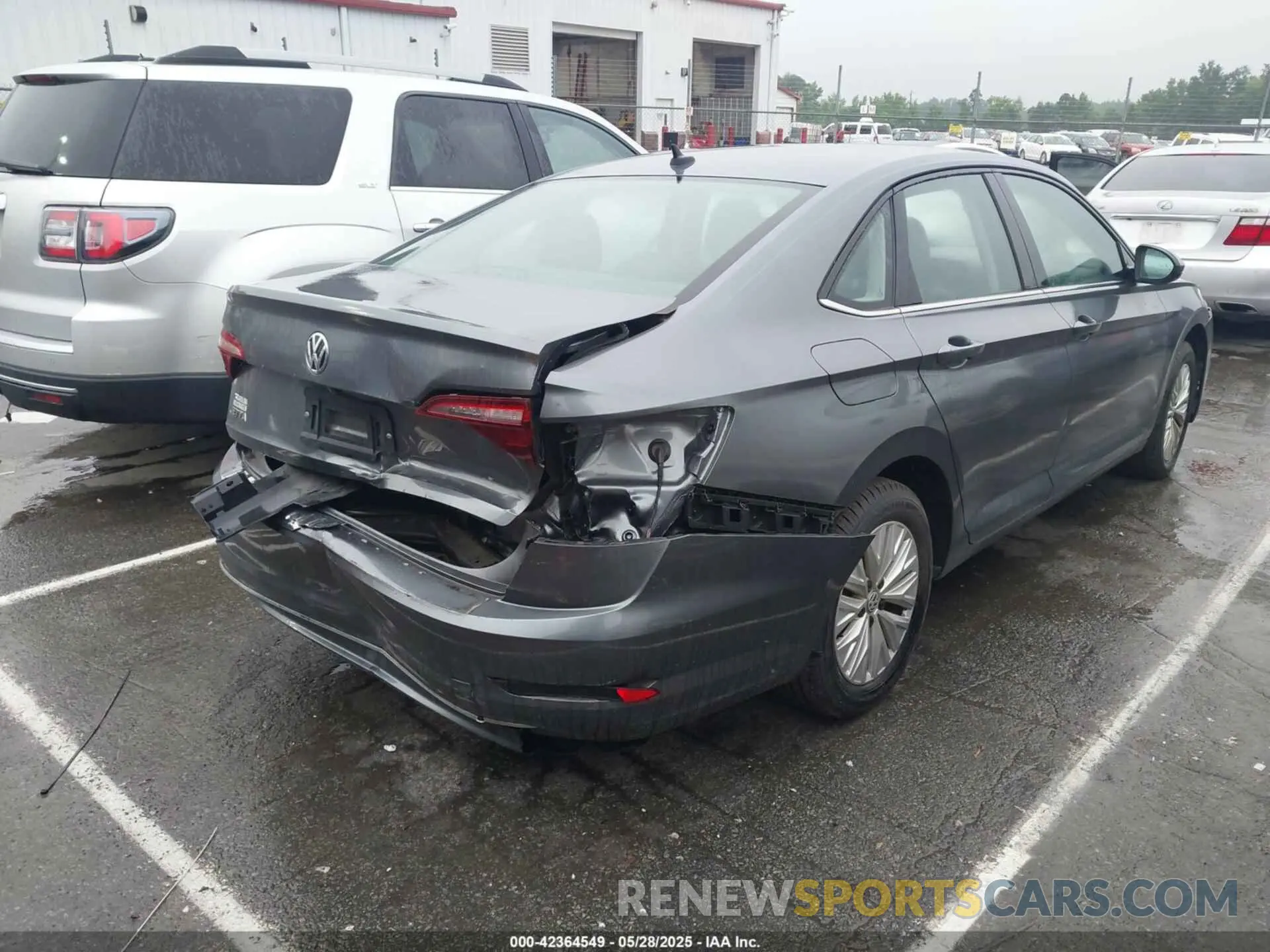 4 Photograph of a damaged car 3VWCB7BU0KM200275 VOLKSWAGEN JETTA 2019
