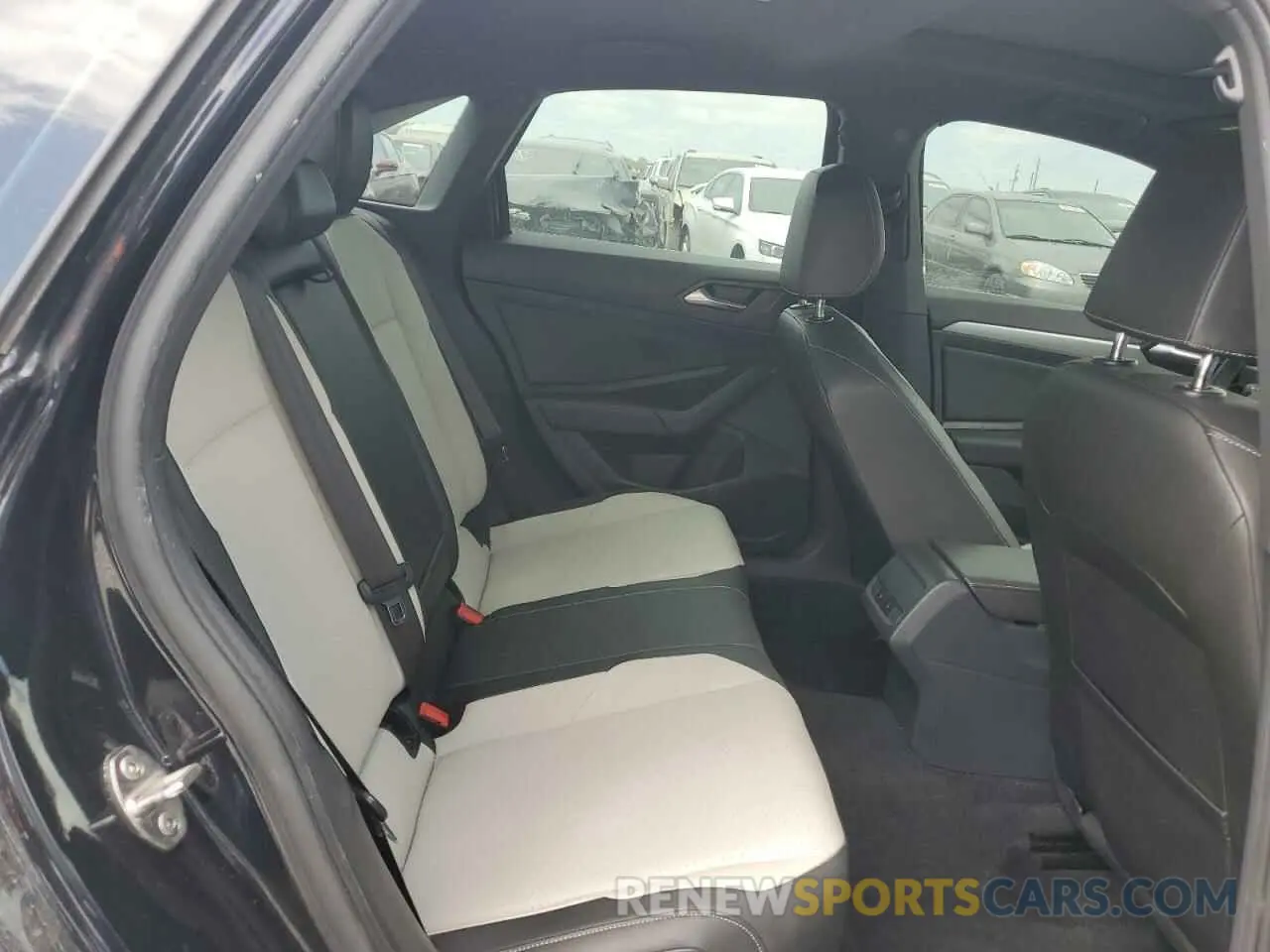 10 Photograph of a damaged car 3VWCB7BU0KM201068 VOLKSWAGEN JETTA 2019