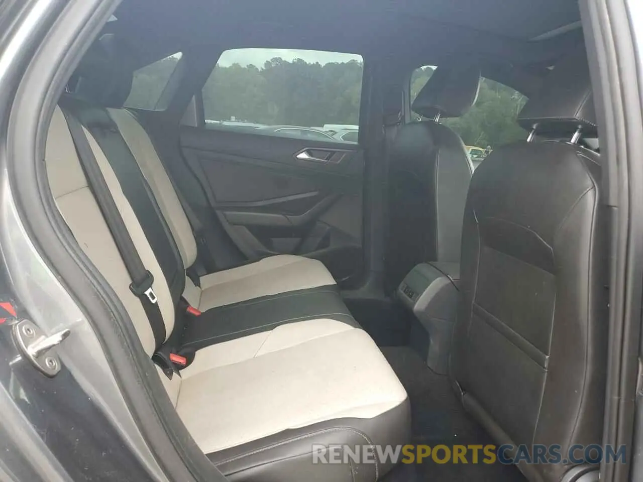 10 Photograph of a damaged car 3VWCB7BU0KM215505 VOLKSWAGEN JETTA 2019