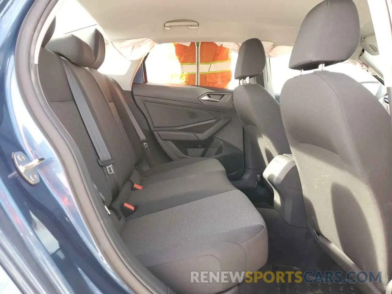 10 Photograph of a damaged car 3VWCB7BU0KM215908 VOLKSWAGEN JETTA 2019