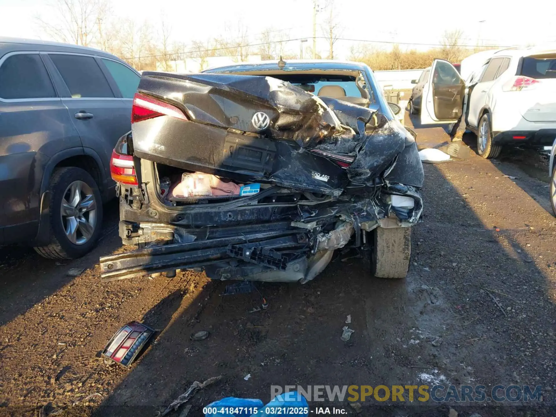 17 Photograph of a damaged car 3VWCB7BU0KM262890 VOLKSWAGEN JETTA 2019