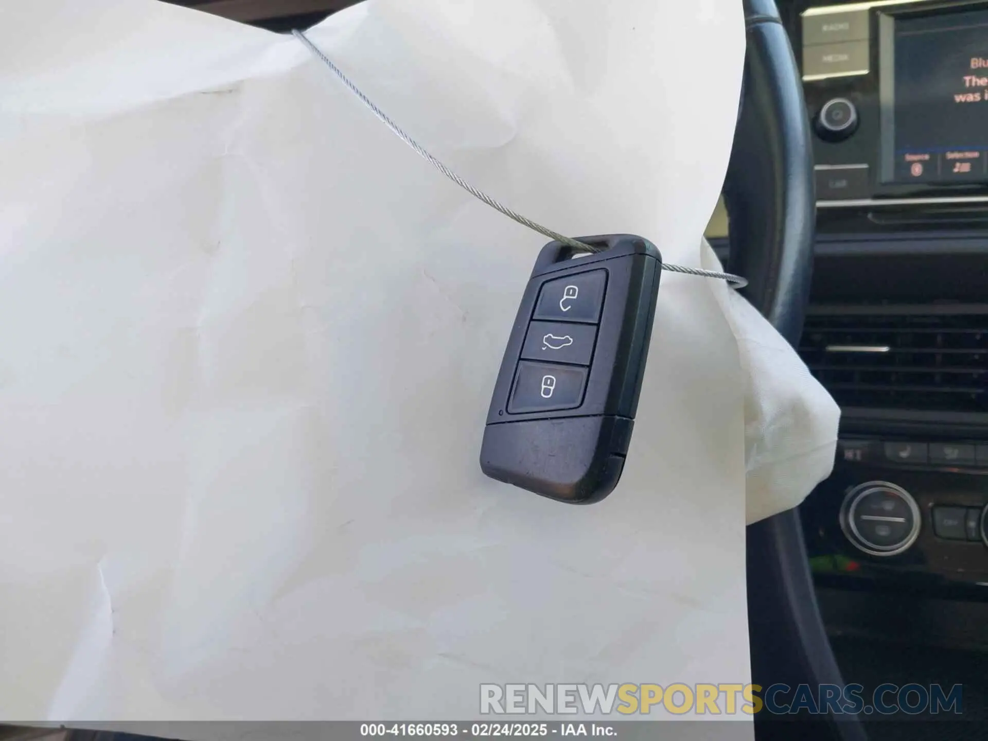 10 Photograph of a damaged car 3VWCB7BU1KM176665 VOLKSWAGEN JETTA 2019