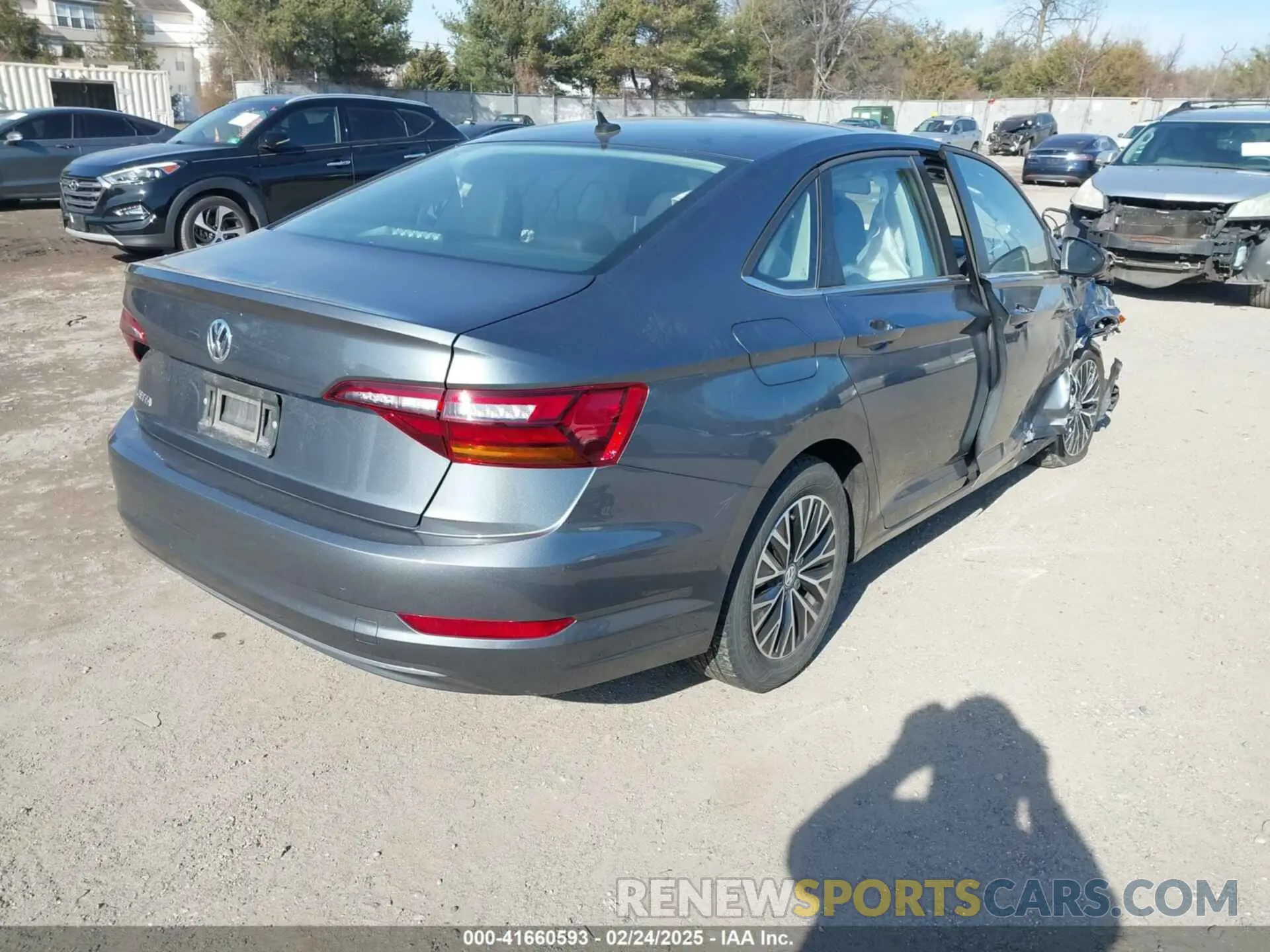 4 Photograph of a damaged car 3VWCB7BU1KM176665 VOLKSWAGEN JETTA 2019