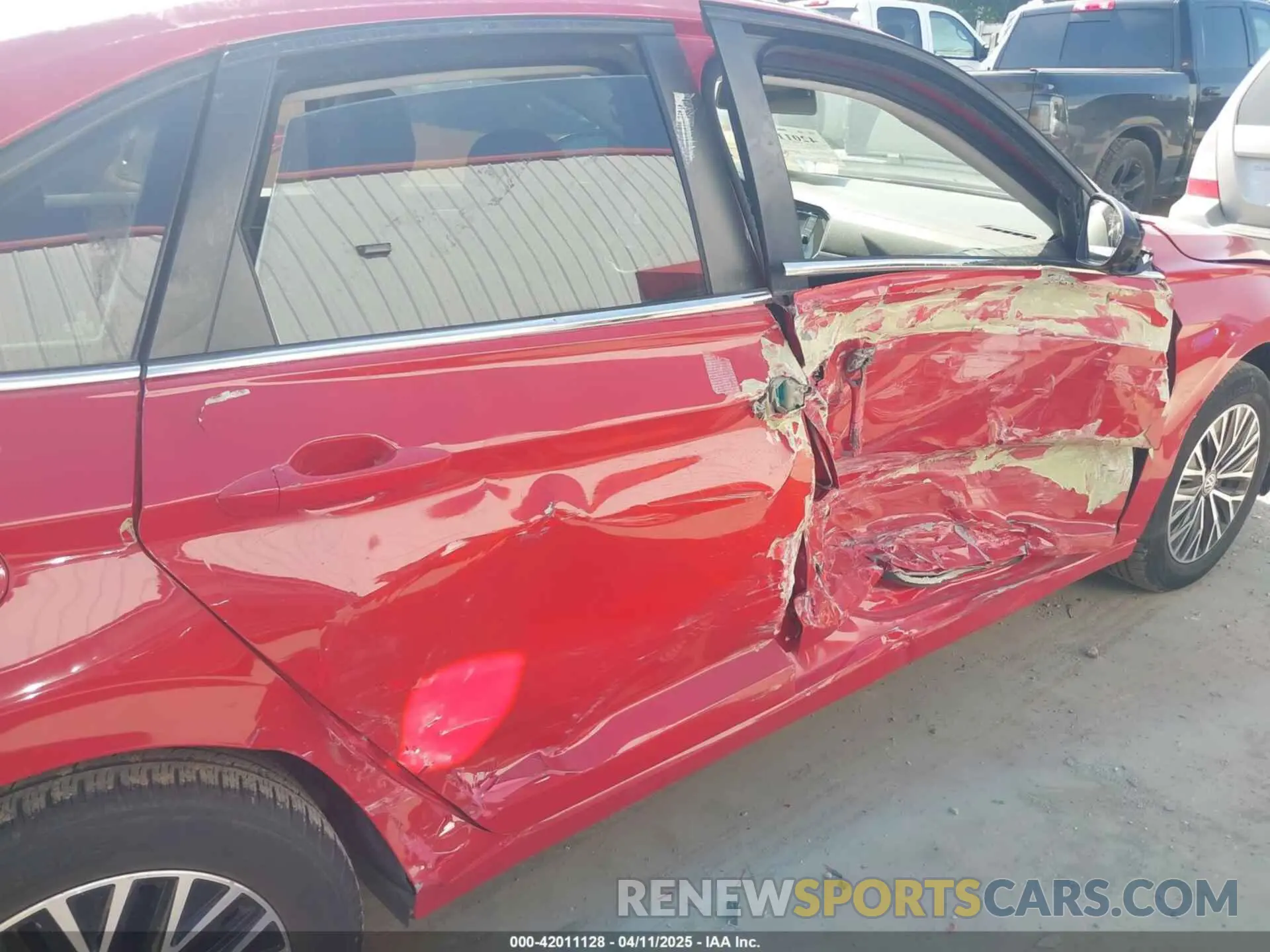 6 Photograph of a damaged car 3VWCB7BU1KM228828 VOLKSWAGEN JETTA 2019