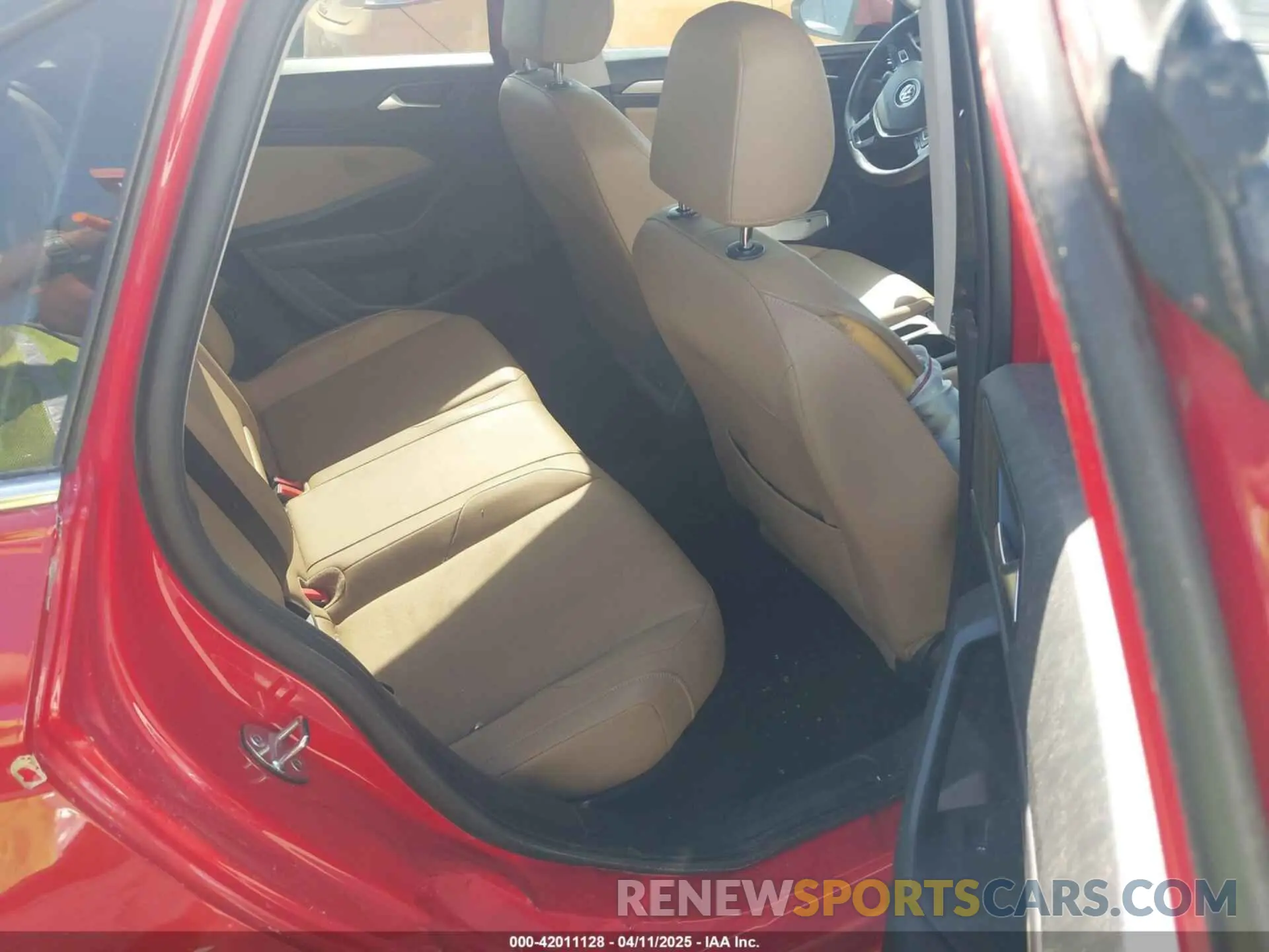 8 Photograph of a damaged car 3VWCB7BU1KM228828 VOLKSWAGEN JETTA 2019