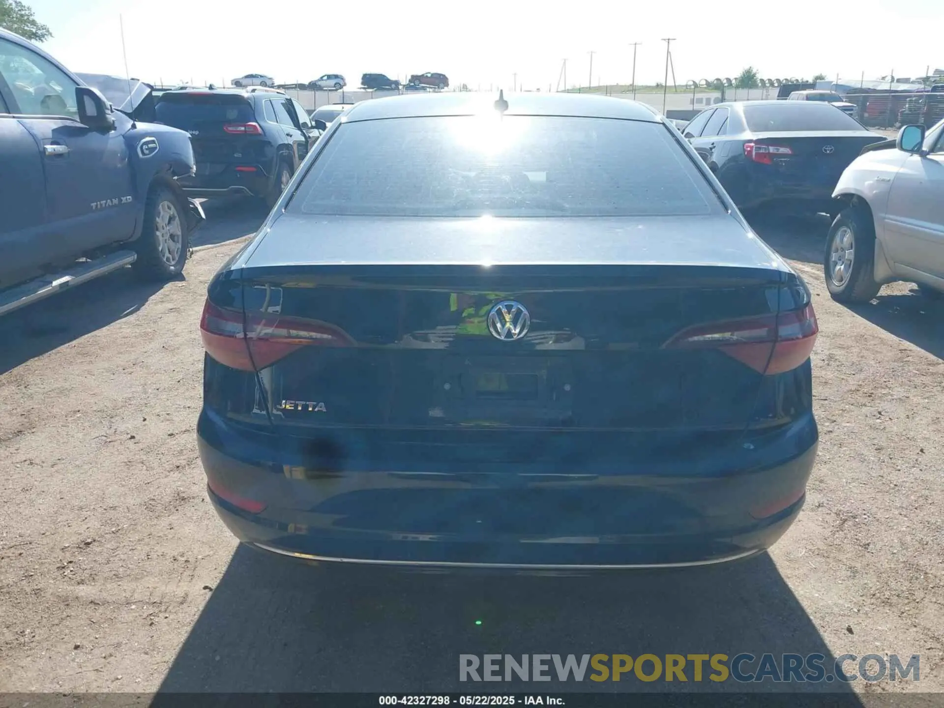 17 Photograph of a damaged car 3VWCB7BU1KM235505 VOLKSWAGEN JETTA 2019