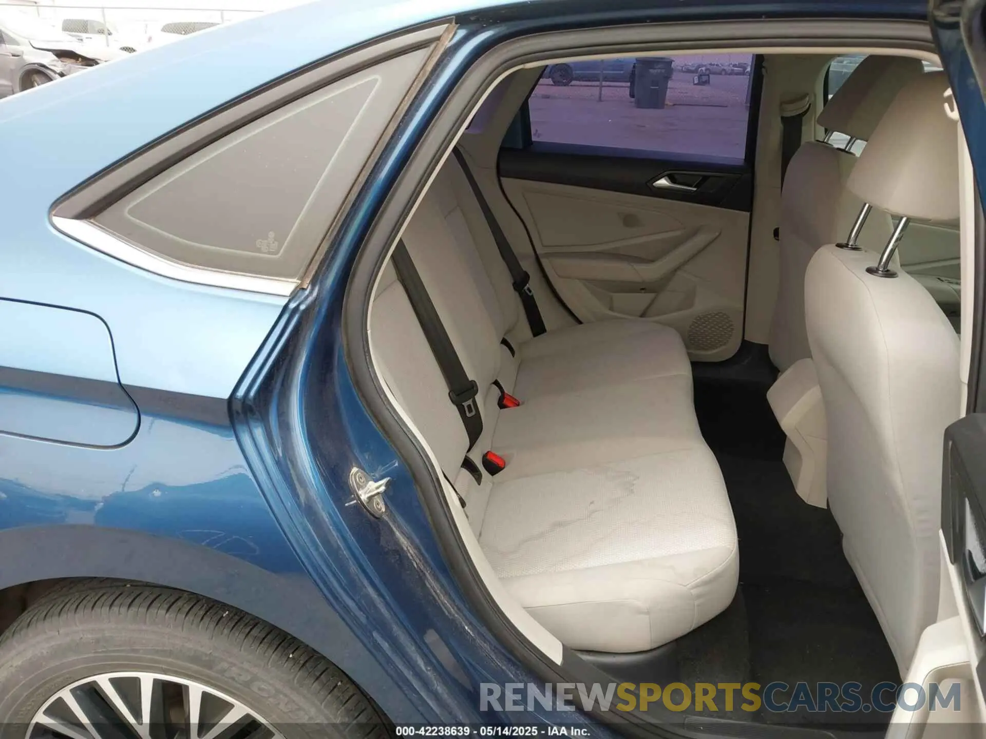 8 Photograph of a damaged car 3VWCB7BU1KM245080 VOLKSWAGEN JETTA 2019