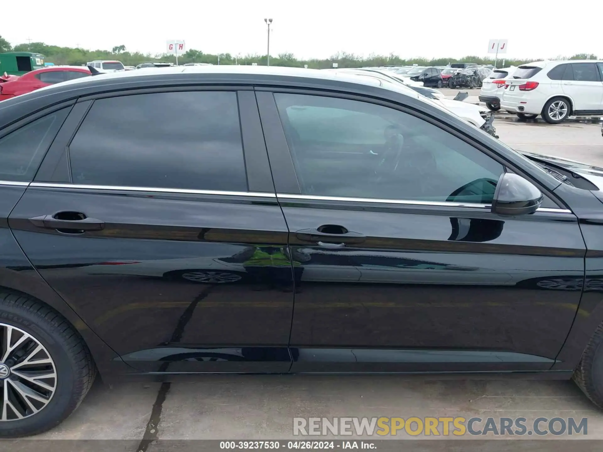 13 Photograph of a damaged car 3VWCB7BU2KM247646 VOLKSWAGEN JETTA 2019