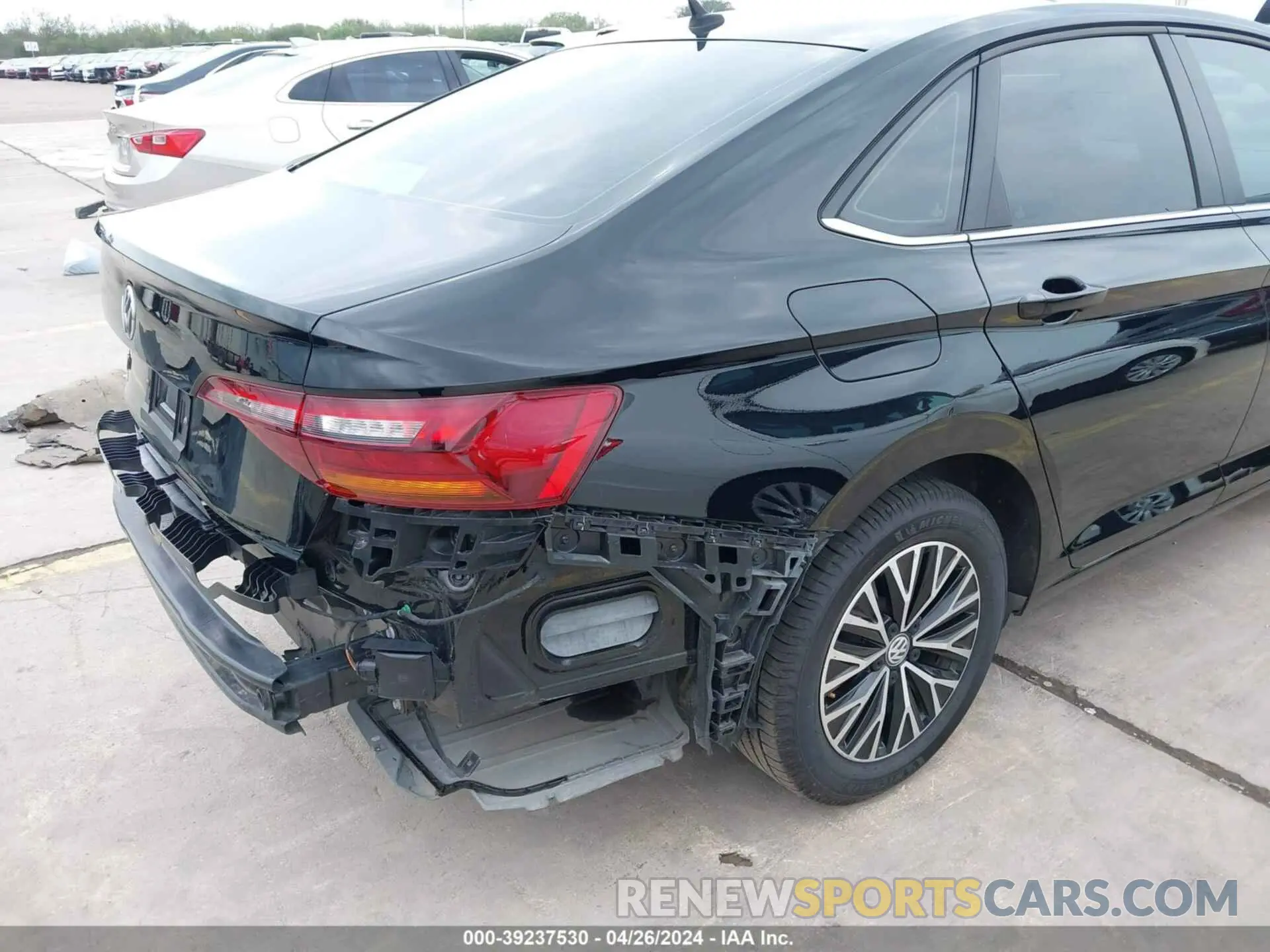 17 Photograph of a damaged car 3VWCB7BU2KM247646 VOLKSWAGEN JETTA 2019