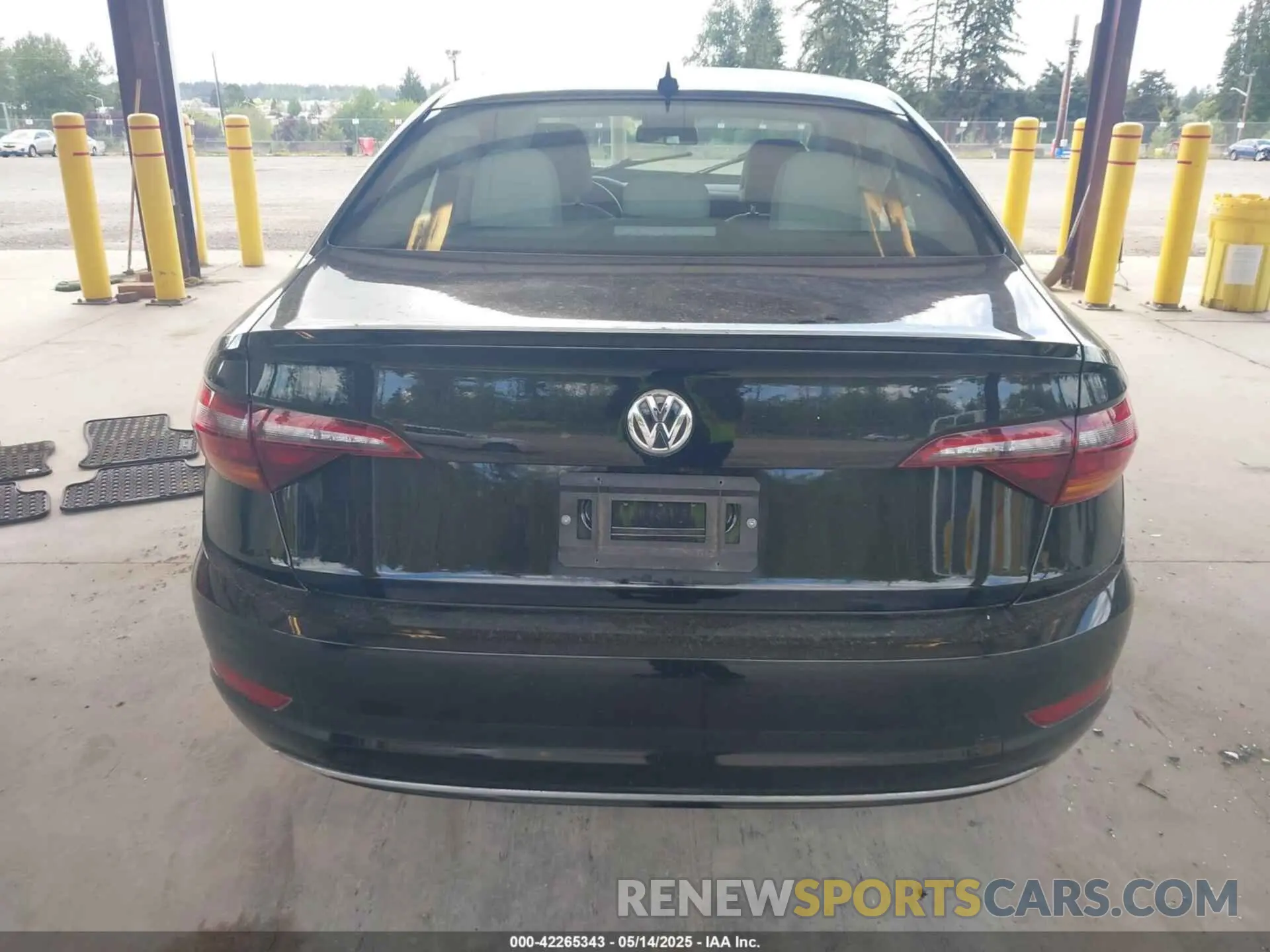 16 Photograph of a damaged car 3VWCB7BU2KM270912 VOLKSWAGEN JETTA 2019