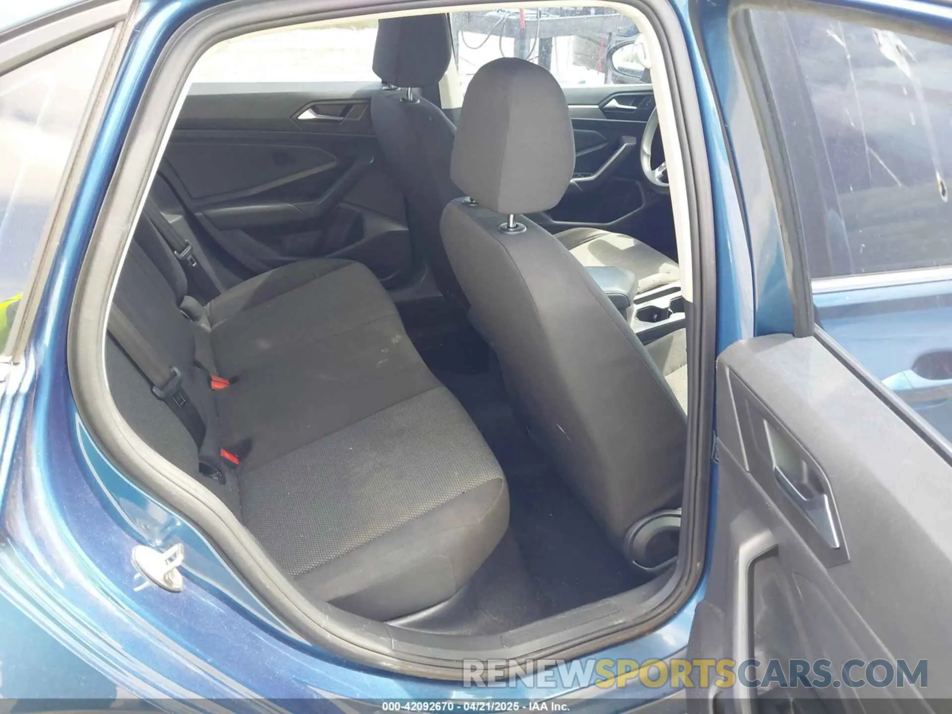 8 Photograph of a damaged car 3VWCB7BU3KM138600 VOLKSWAGEN JETTA 2019