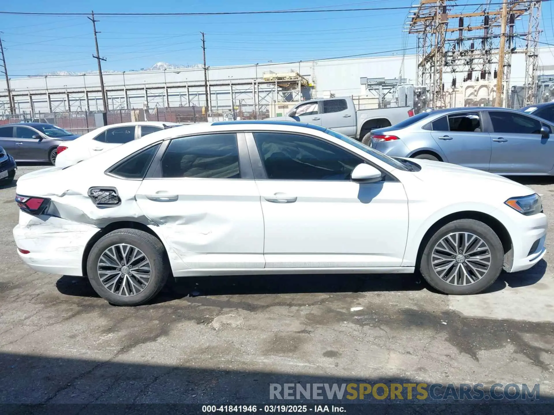 12 Photograph of a damaged car 3VWCB7BU4KM164316 VOLKSWAGEN JETTA 2019