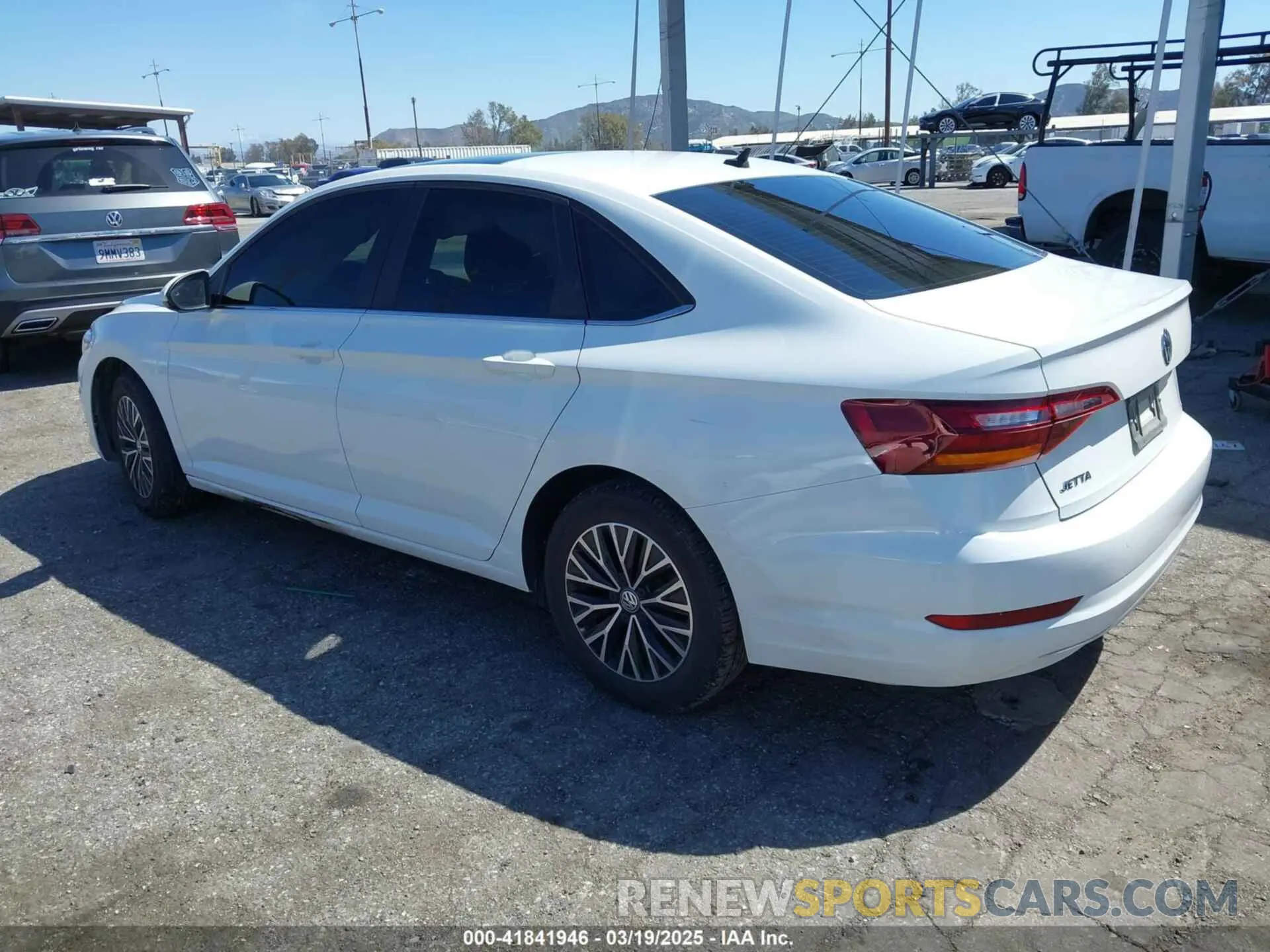 3 Photograph of a damaged car 3VWCB7BU4KM164316 VOLKSWAGEN JETTA 2019