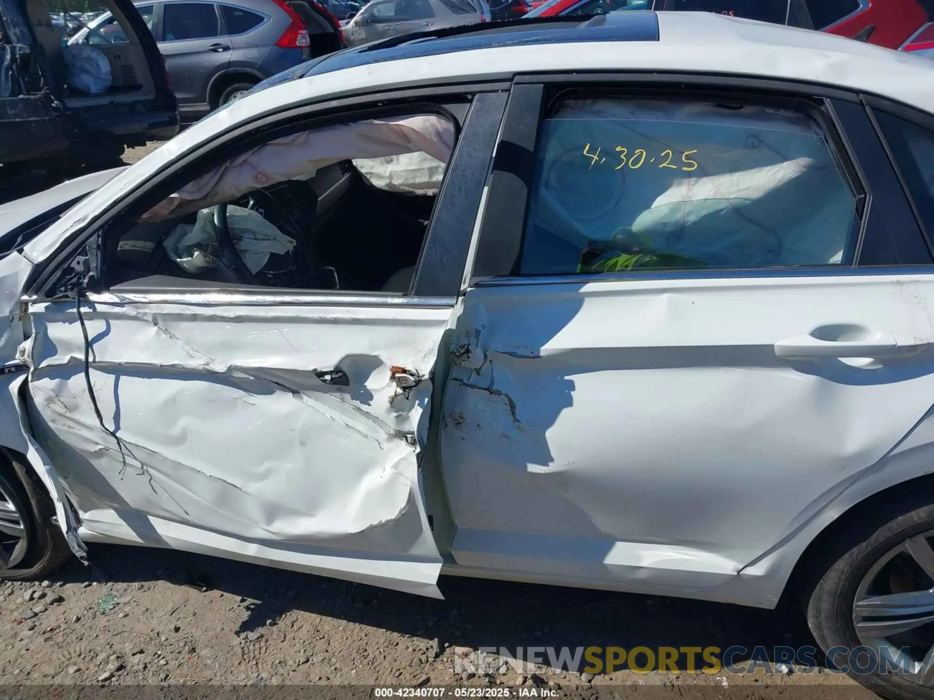 14 Photograph of a damaged car 3VWCB7BU4KM170634 VOLKSWAGEN JETTA 2019