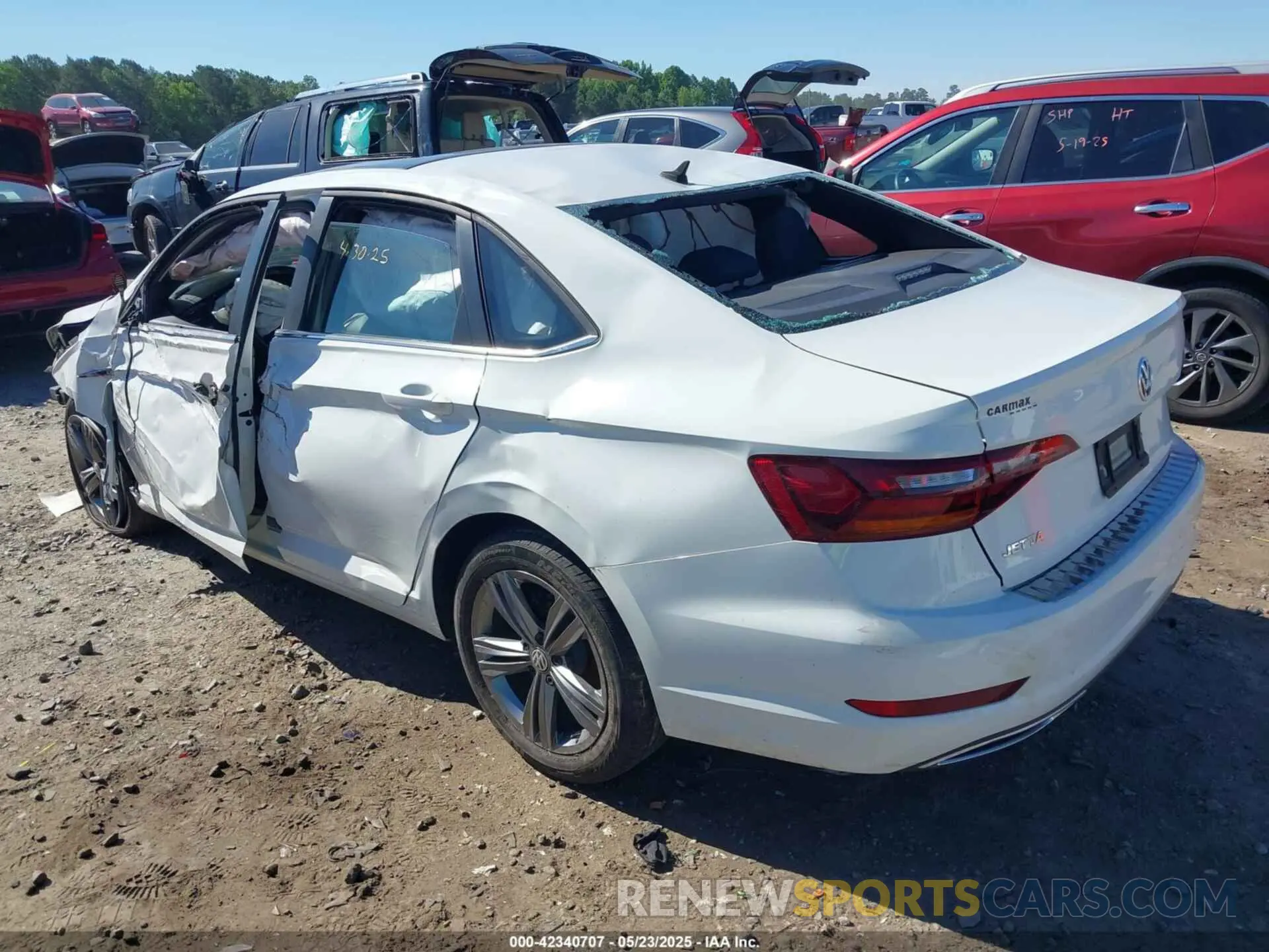 3 Photograph of a damaged car 3VWCB7BU4KM170634 VOLKSWAGEN JETTA 2019