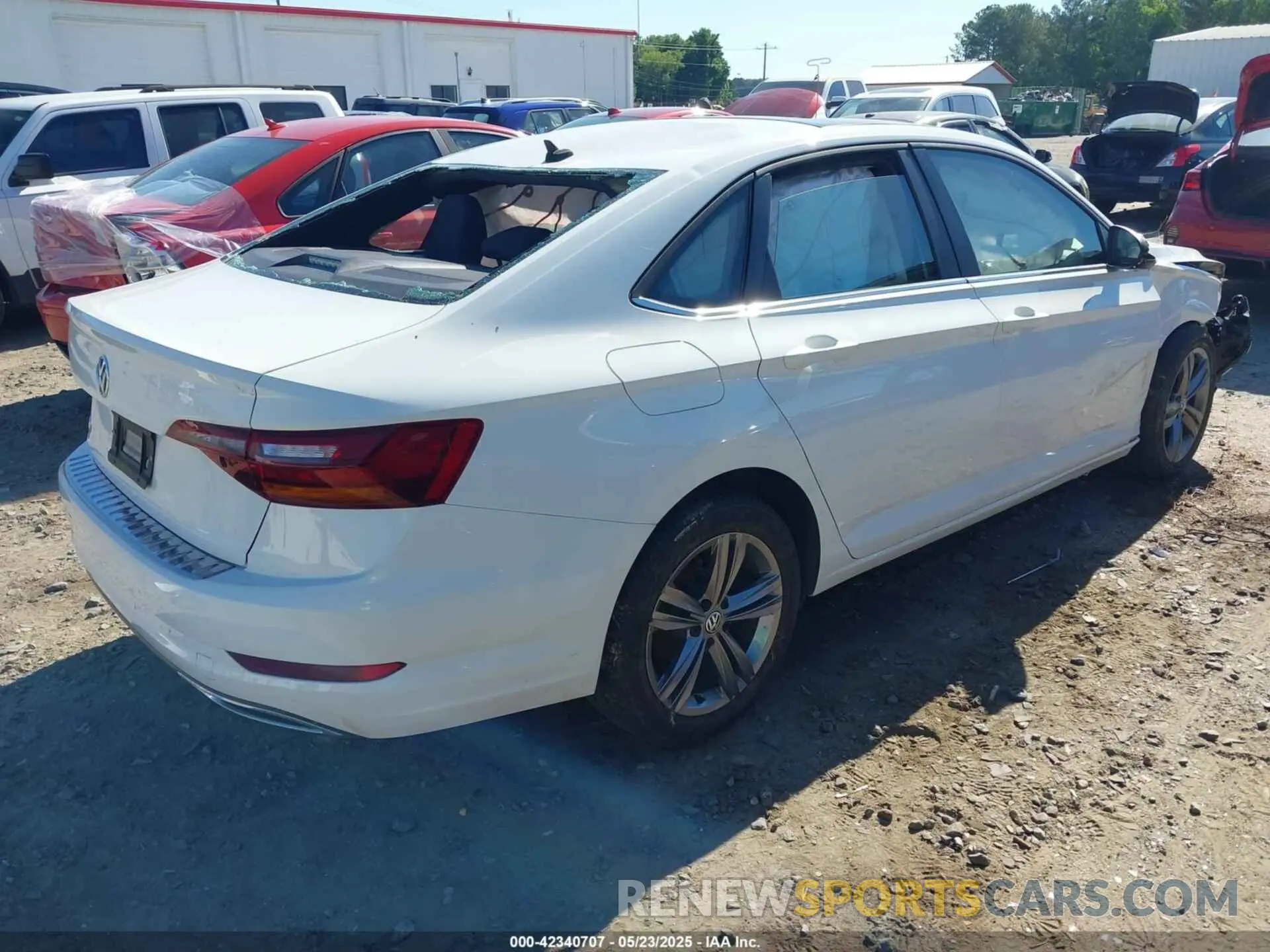 4 Photograph of a damaged car 3VWCB7BU4KM170634 VOLKSWAGEN JETTA 2019