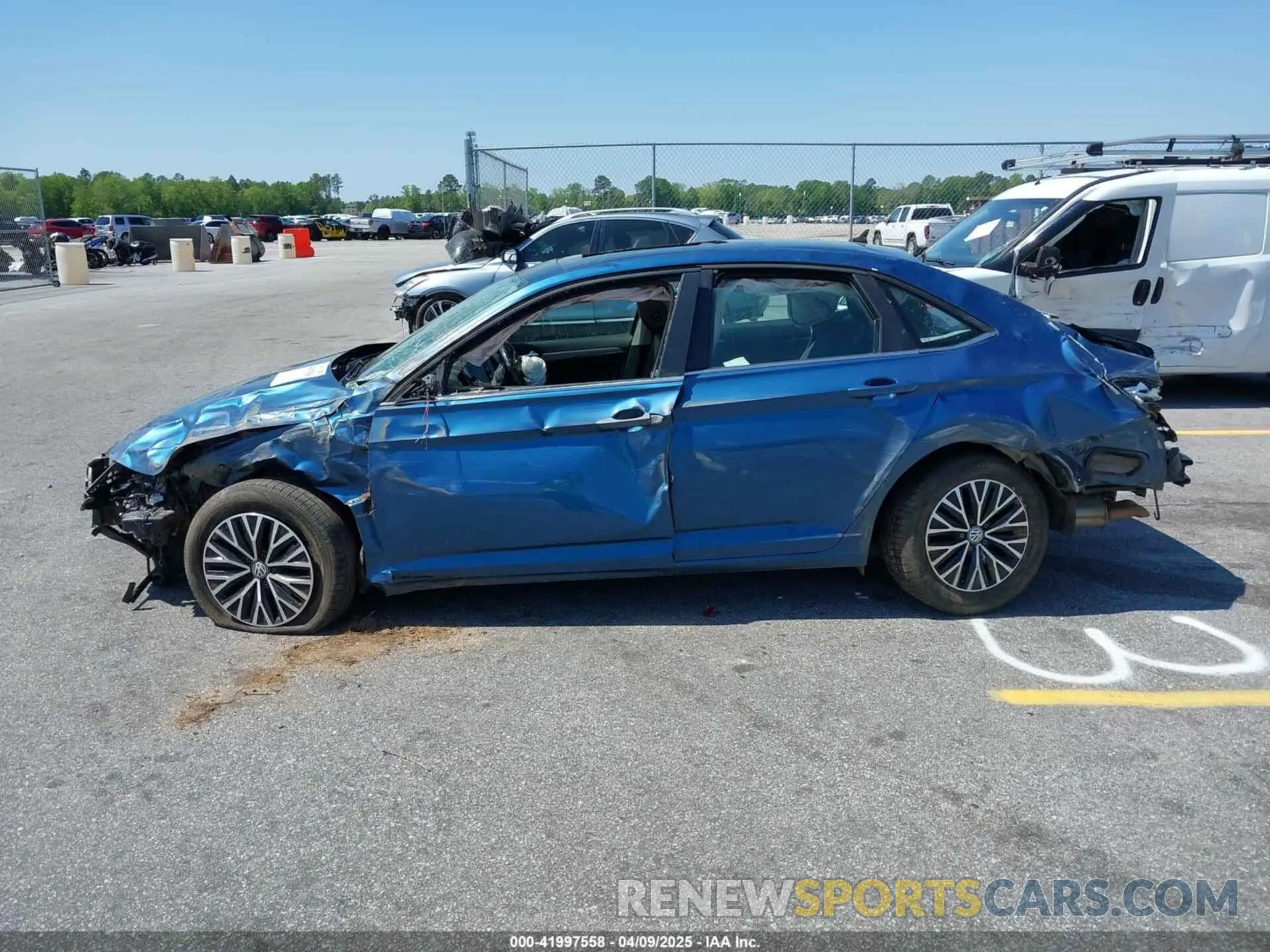 13 Photograph of a damaged car 3VWCB7BU4KM172738 VOLKSWAGEN JETTA 2019