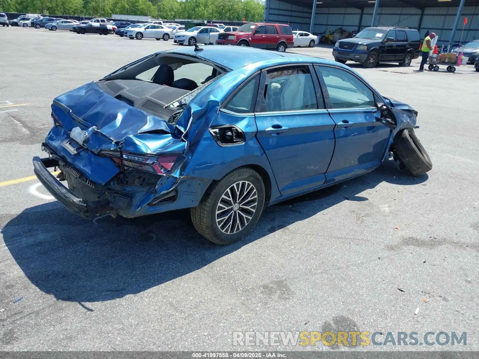 4 Photograph of a damaged car 3VWCB7BU4KM172738 VOLKSWAGEN JETTA 2019
