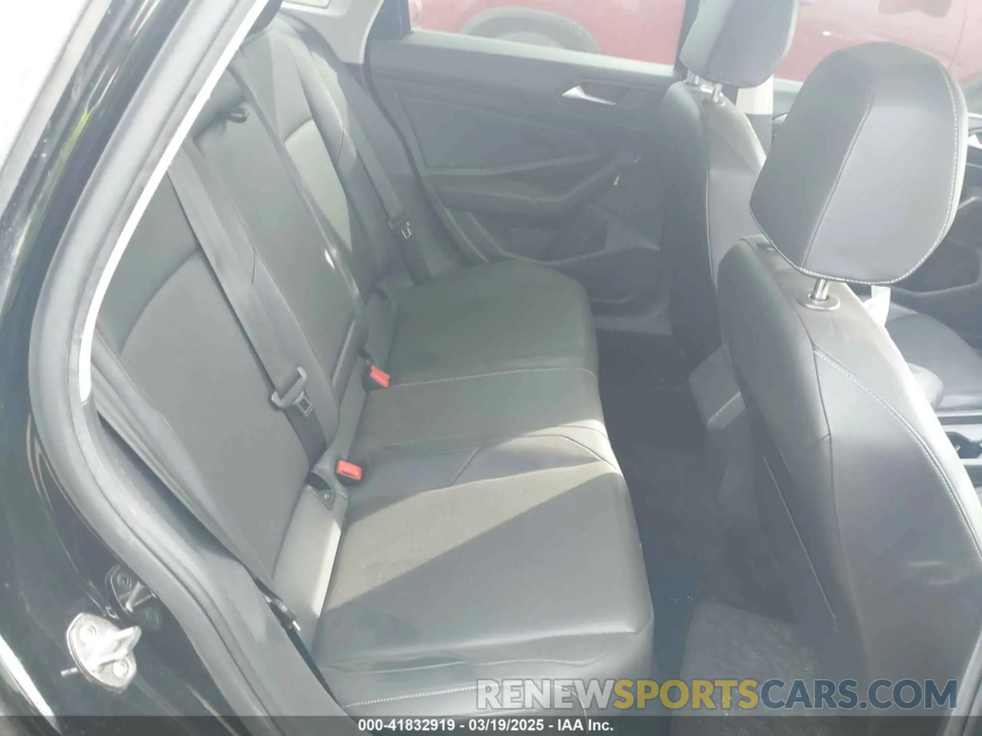 8 Photograph of a damaged car 3VWCB7BU4KM185540 VOLKSWAGEN JETTA 2019