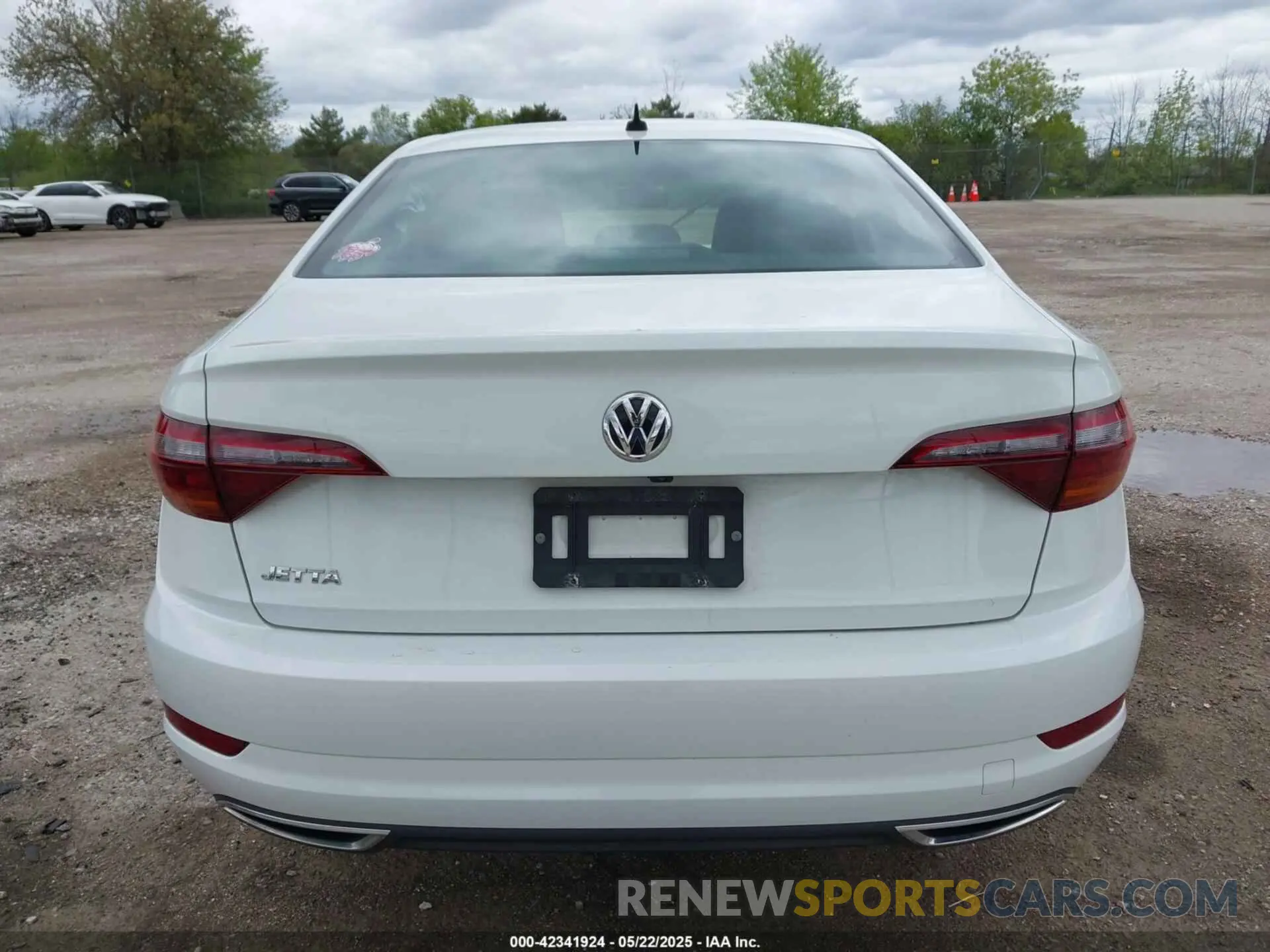 16 Photograph of a damaged car 3VWCB7BU4KM190205 VOLKSWAGEN JETTA 2019