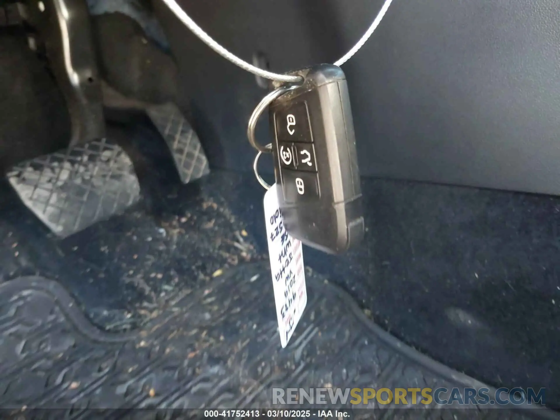 11 Photograph of a damaged car 3VWCB7BU4KM190527 VOLKSWAGEN JETTA 2019