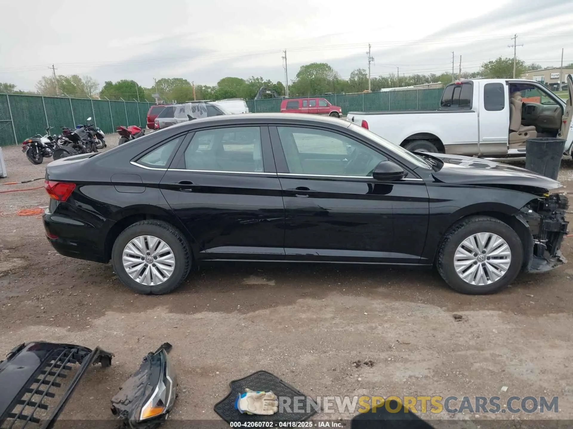 14 Photograph of a damaged car 3VWCB7BU4KM214776 VOLKSWAGEN JETTA 2019