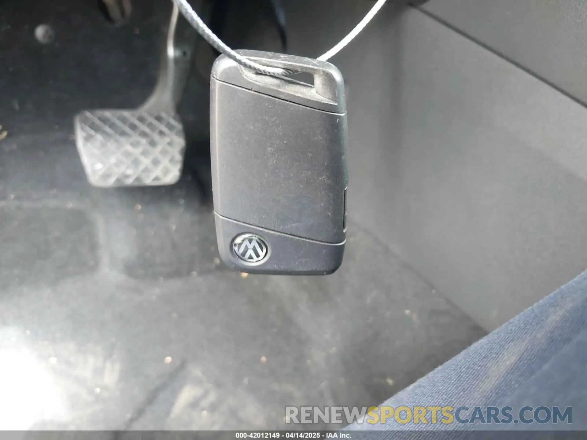 11 Photograph of a damaged car 3VWCB7BU6KM158050 VOLKSWAGEN JETTA 2019