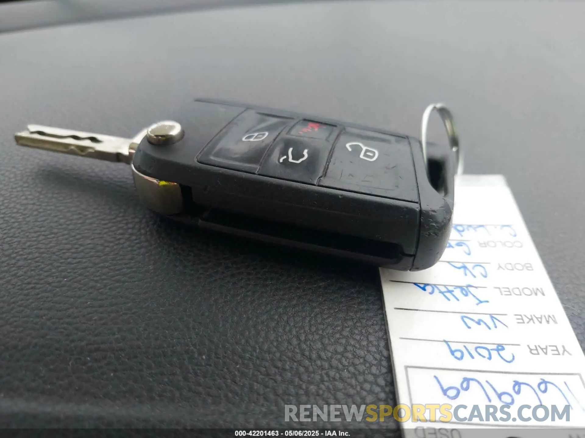 11 Photograph of a damaged car 3VWCB7BU6KM219056 VOLKSWAGEN JETTA 2019