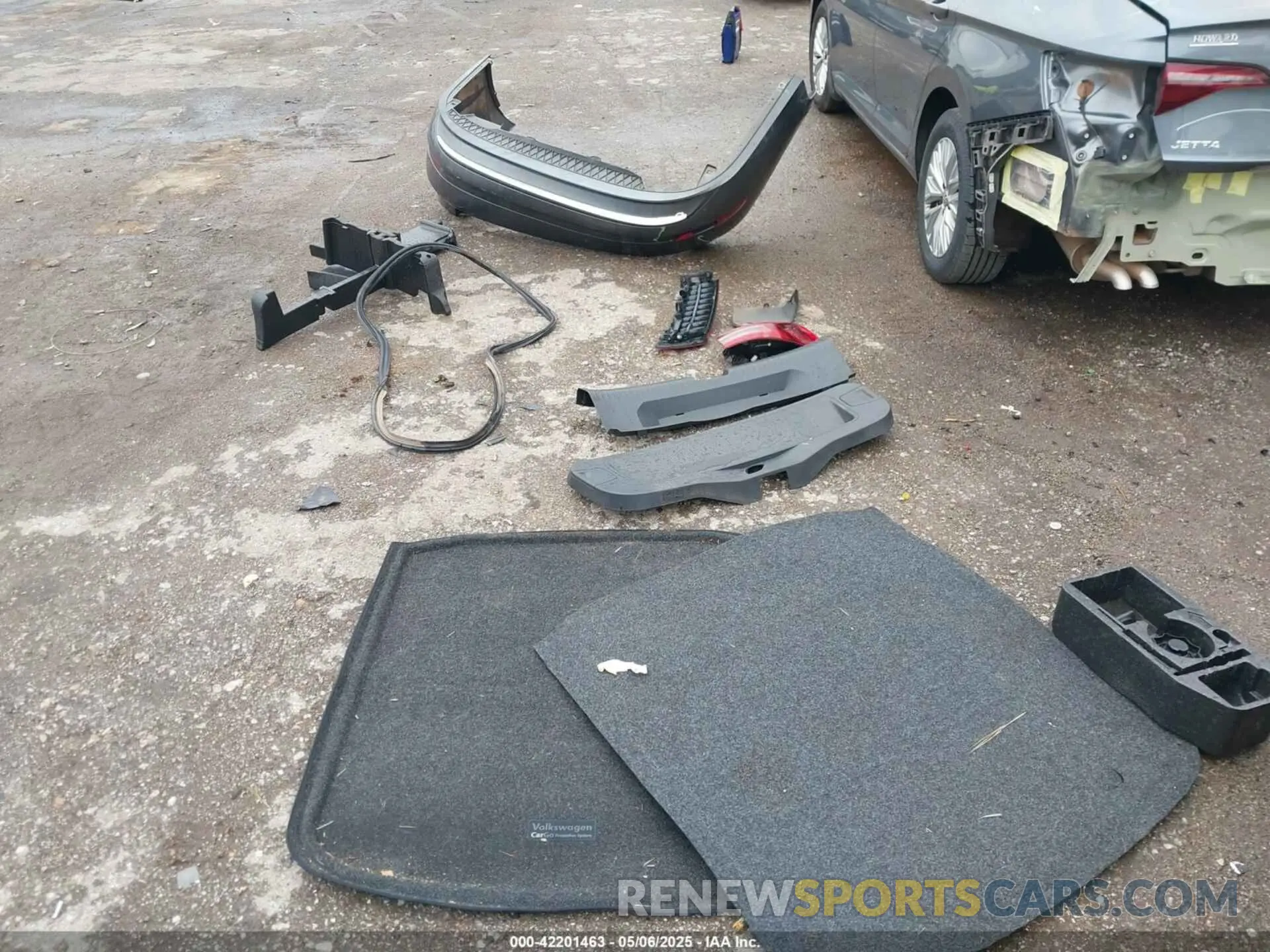 12 Photograph of a damaged car 3VWCB7BU6KM219056 VOLKSWAGEN JETTA 2019