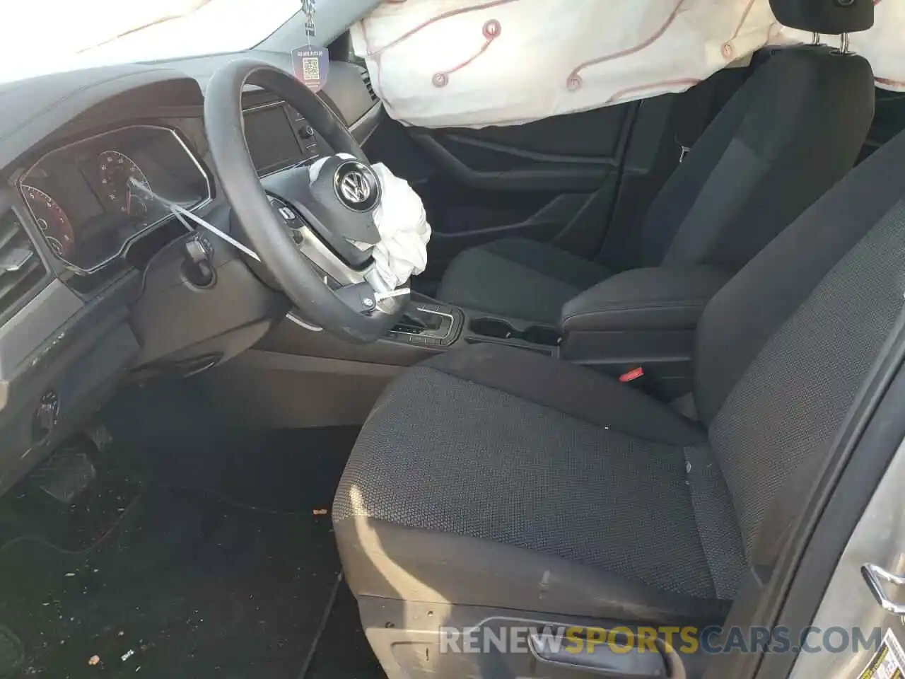 7 Photograph of a damaged car 3VWCB7BU6KM245754 VOLKSWAGEN JETTA 2019